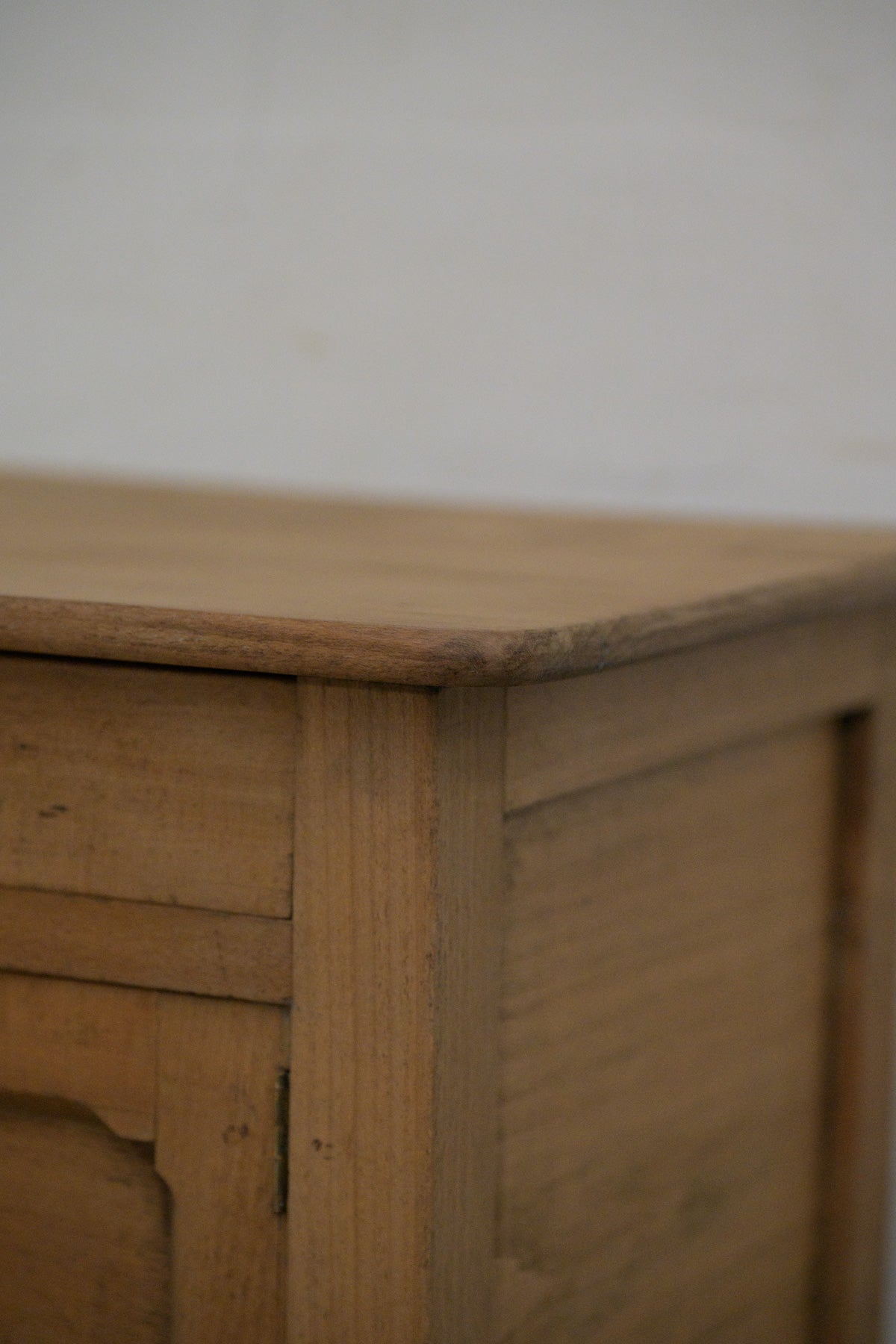 #0153 cabinet