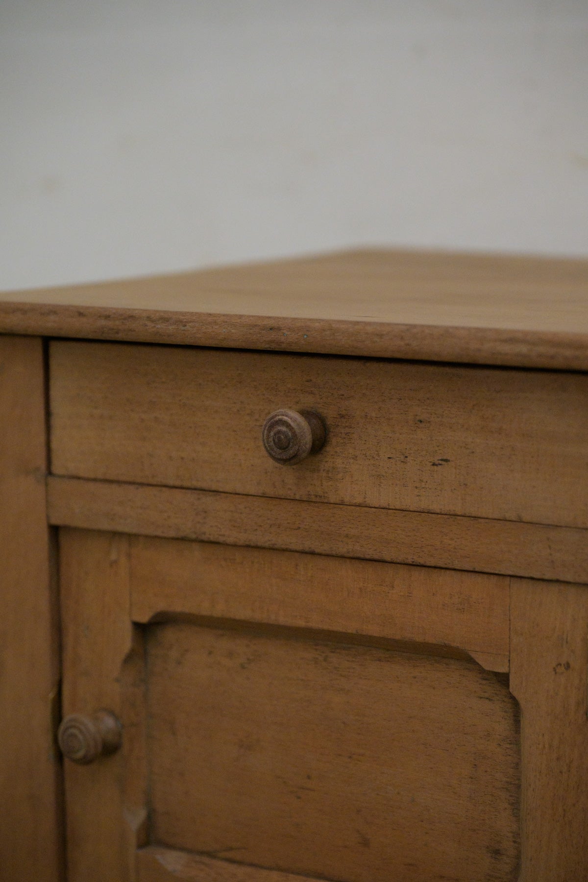 #0153 cabinet