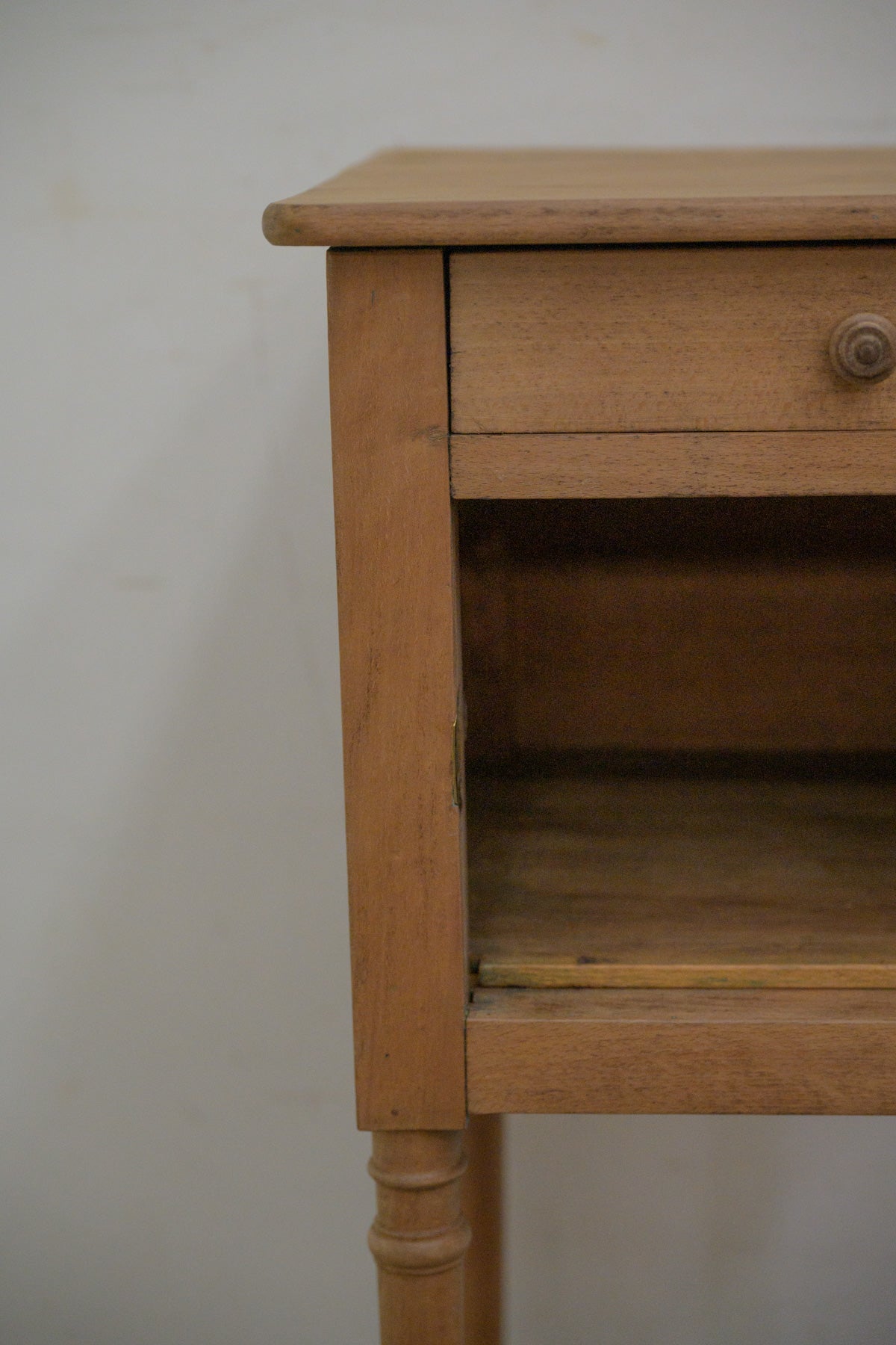 #0153 cabinet
