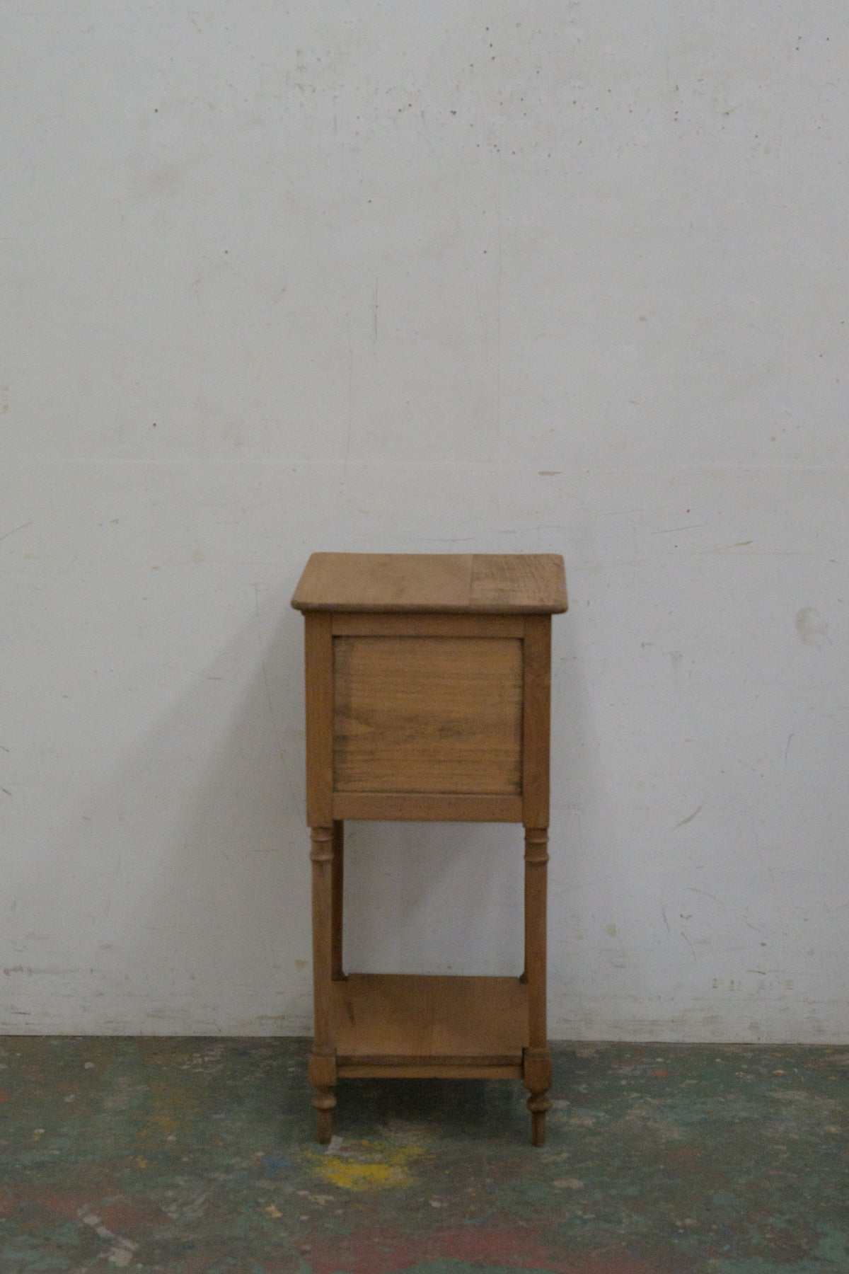 #0153 cabinet