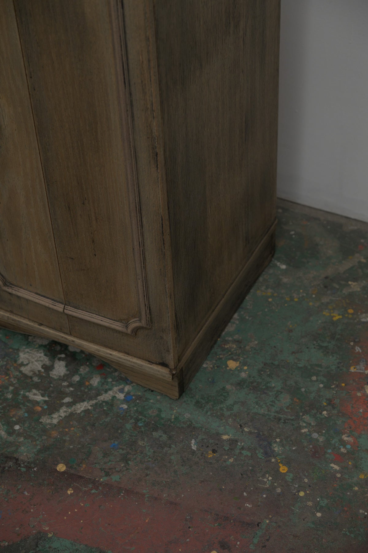#0640 cabinet