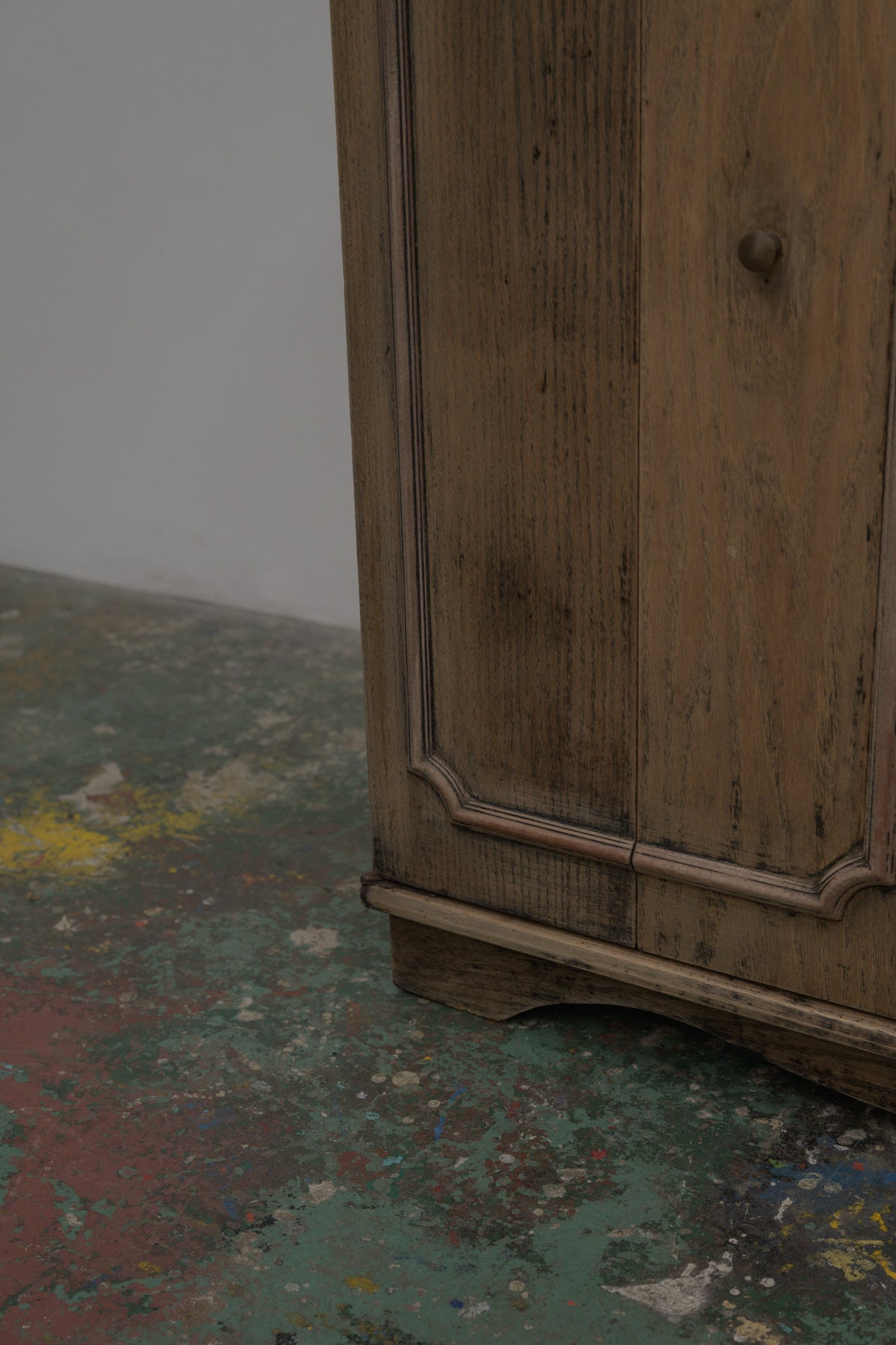 #0640 cabinet