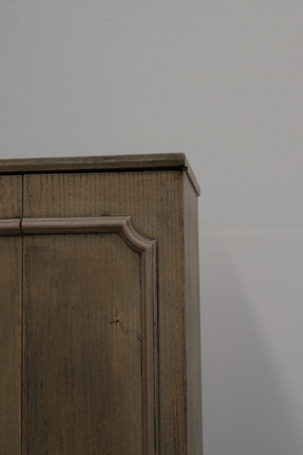 #0640 cabinet