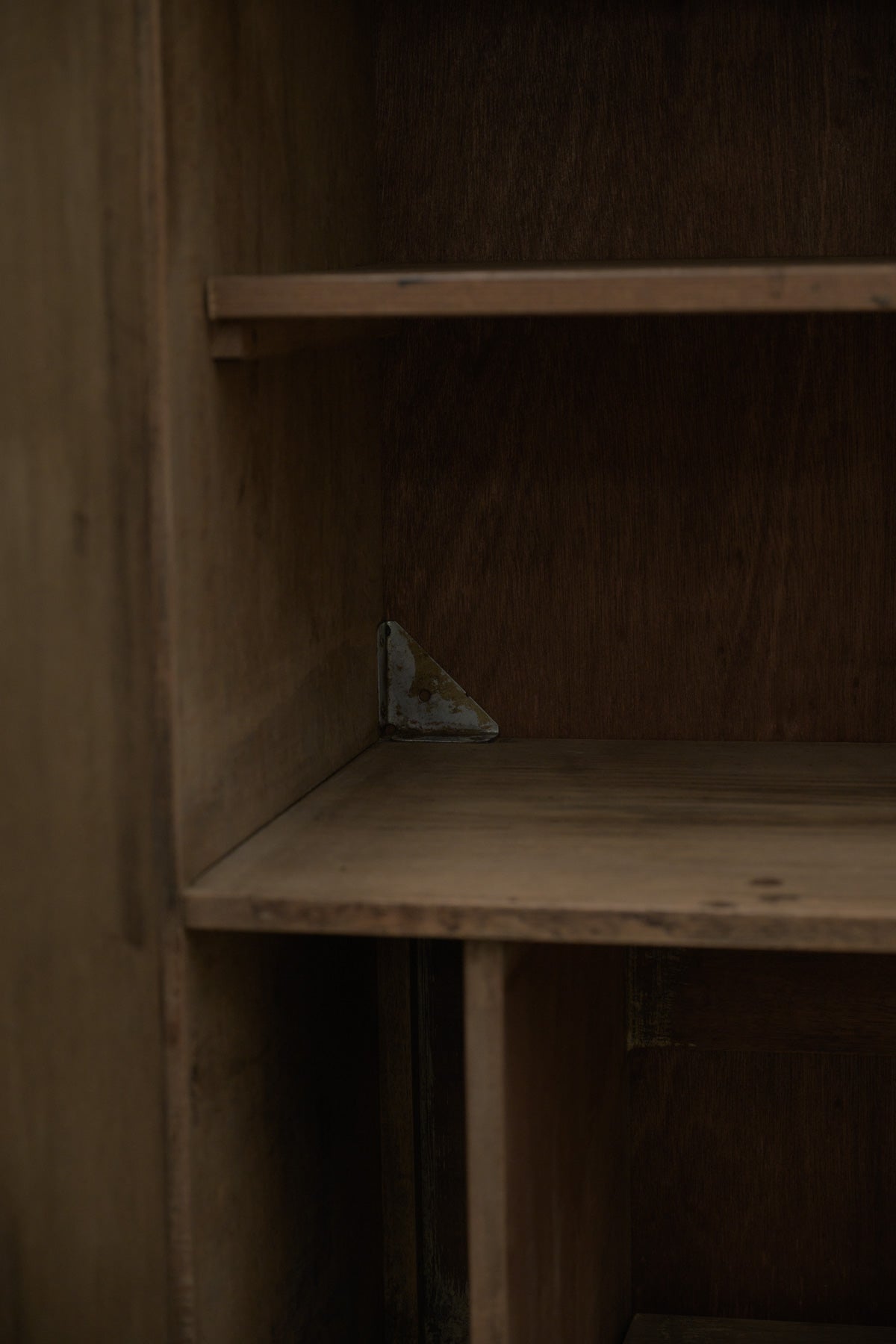 #0640 cabinet