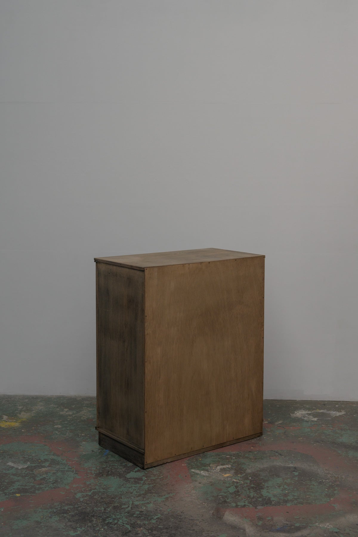 #0640 cabinet