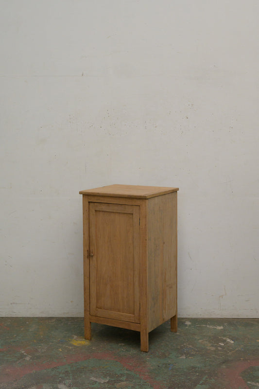 #0155 cabinet