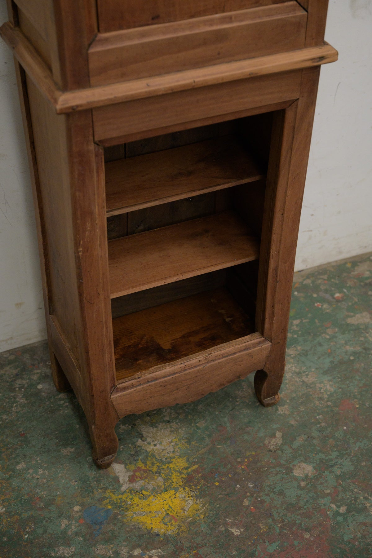 #0156 cabinet