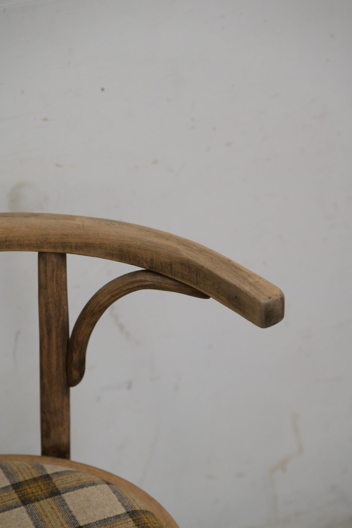 #0158 arm chair