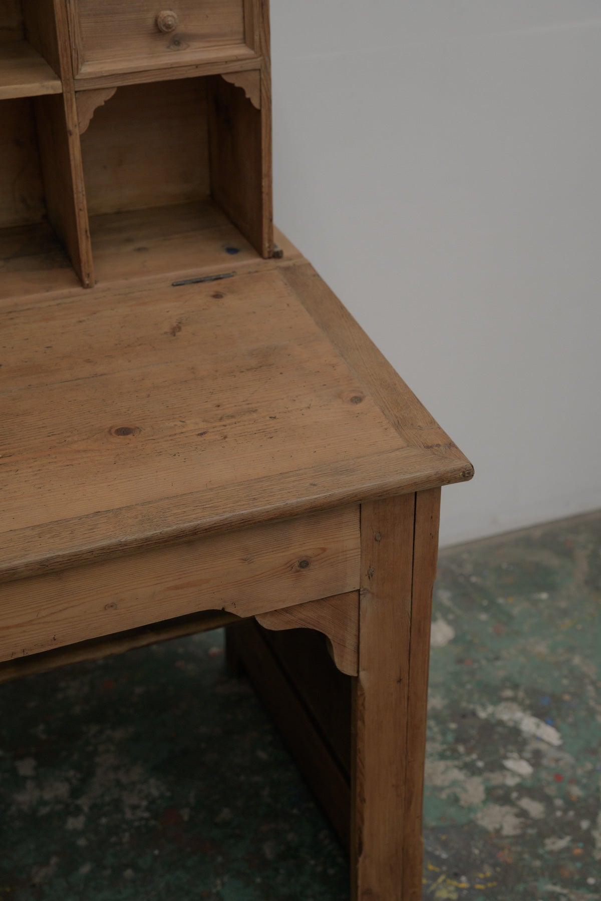 #0648 desk