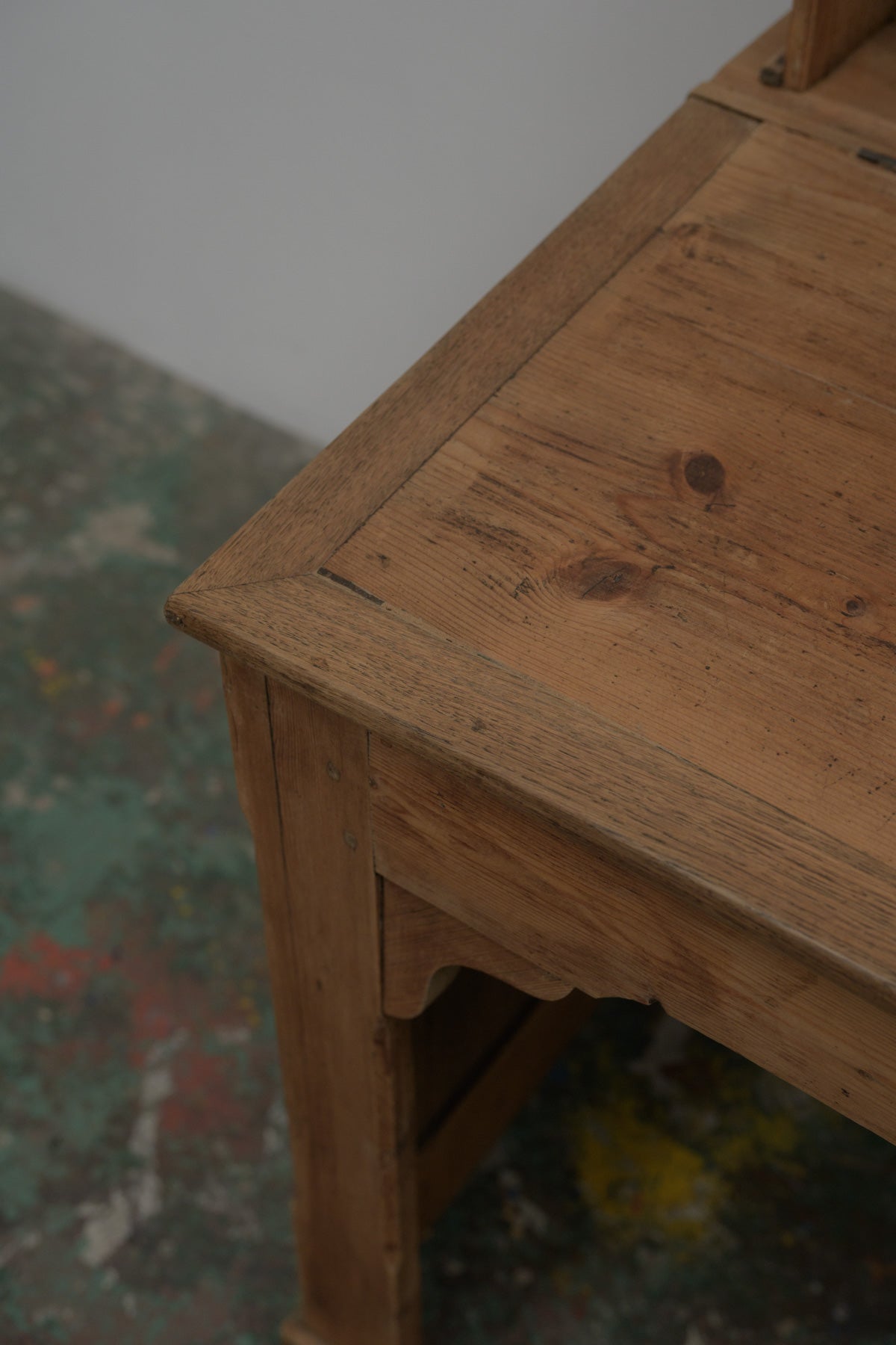 #0648 desk
