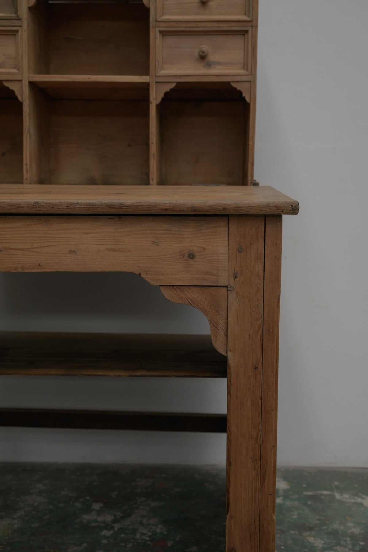 #0648 desk