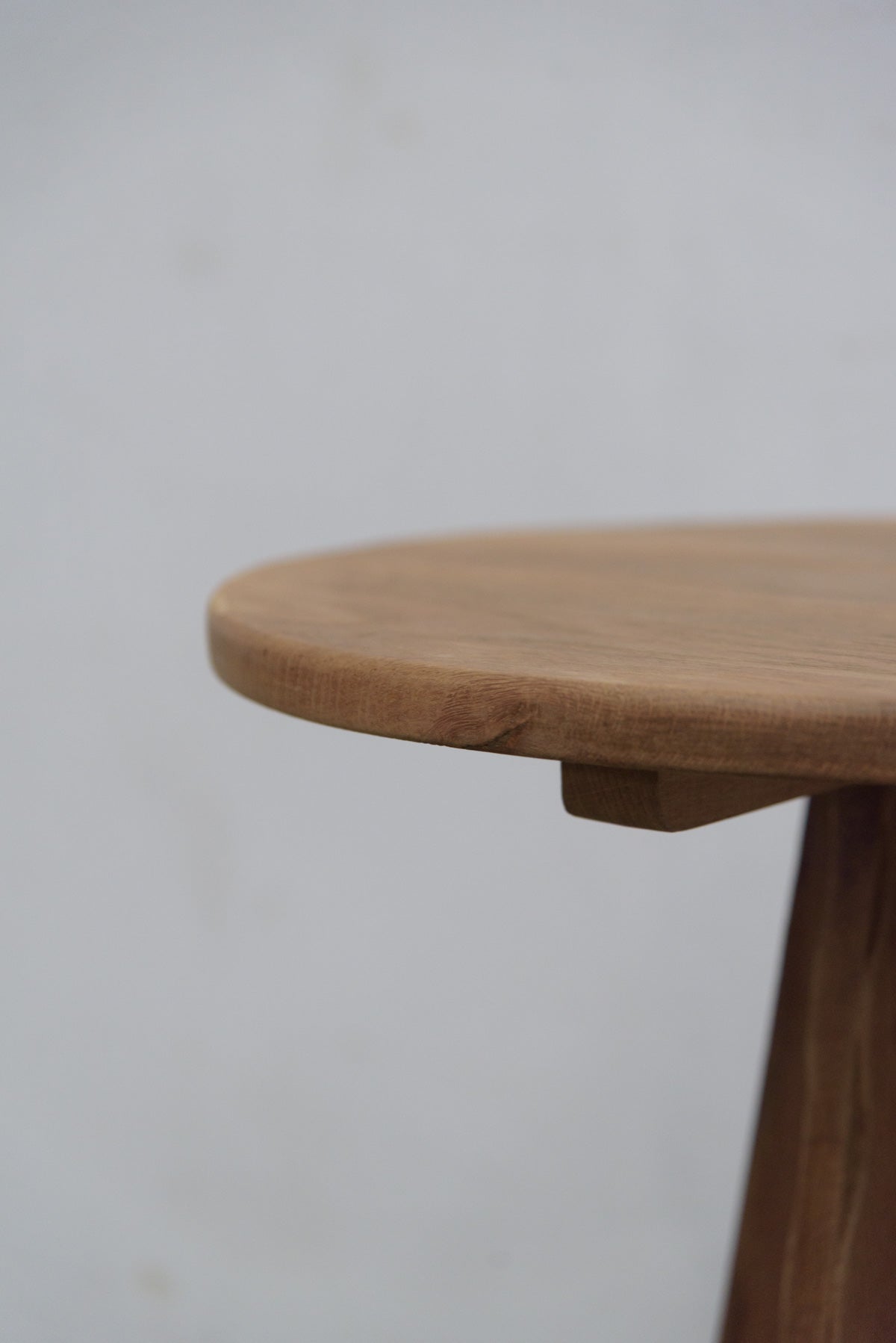#0039 side table