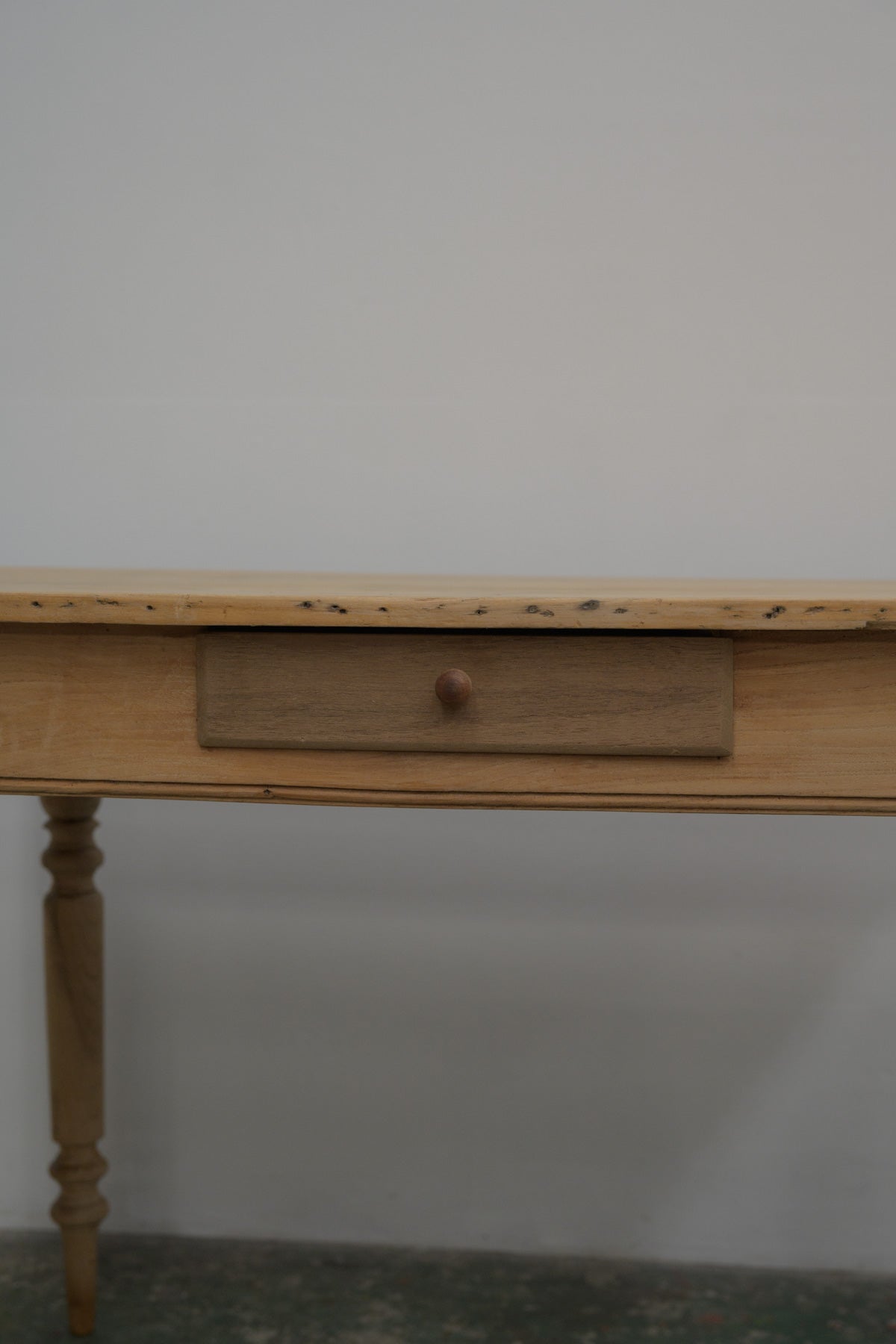 #0653 table