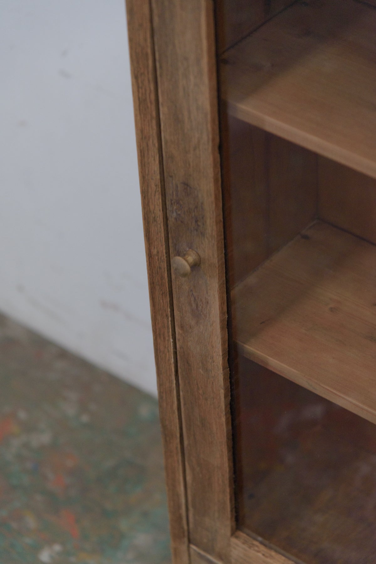 #9426 glass cabinet