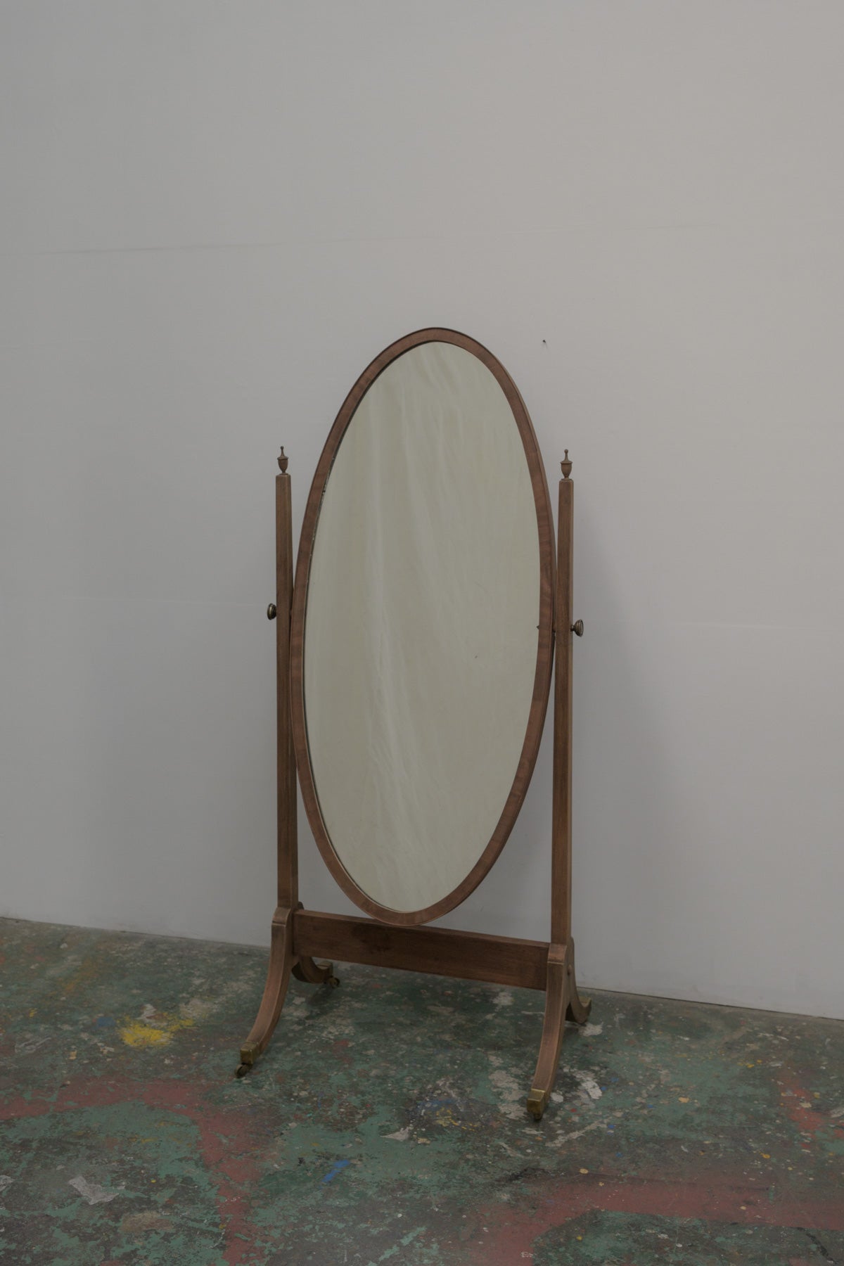 #0663 stand mirror