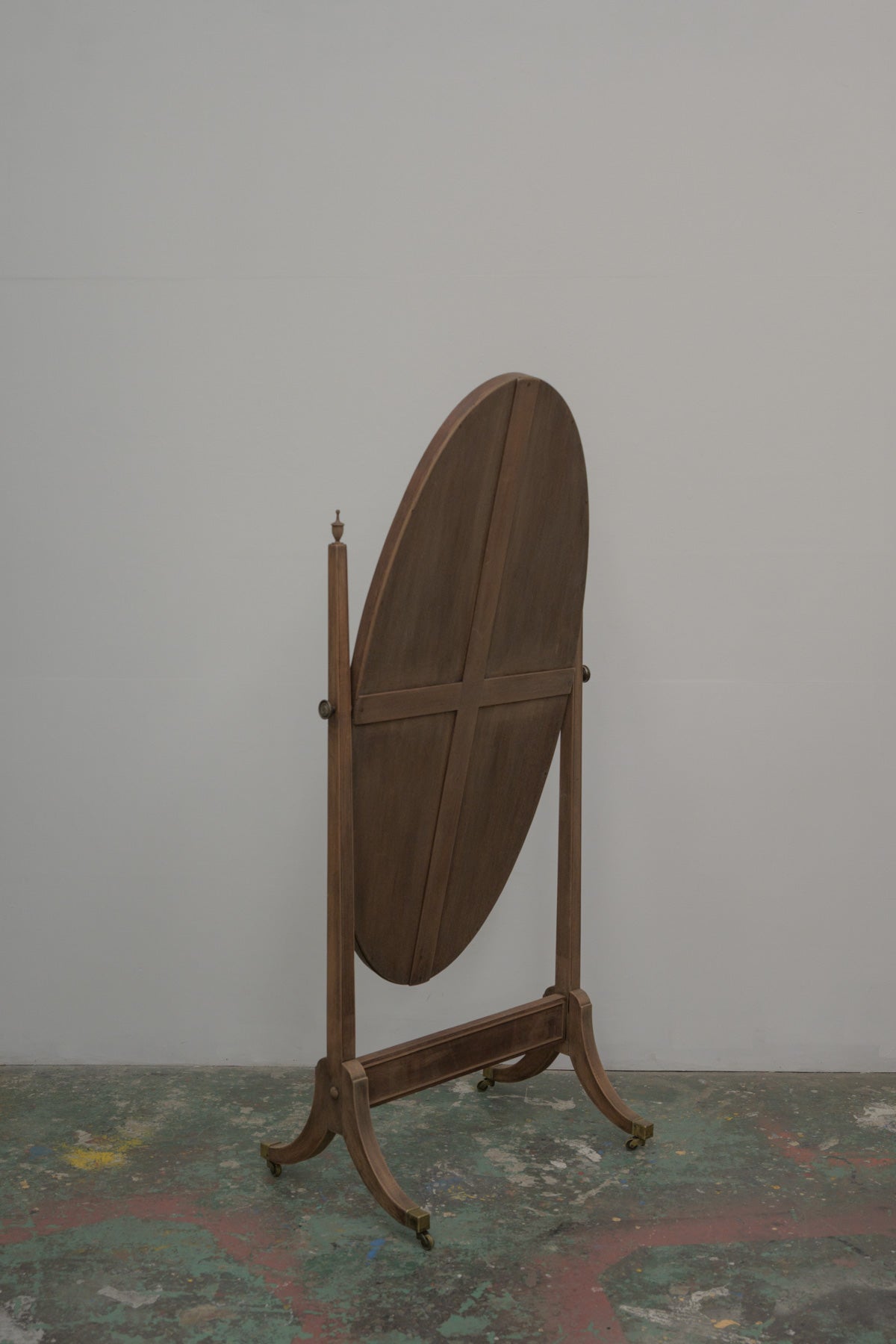 #0663 stand mirror