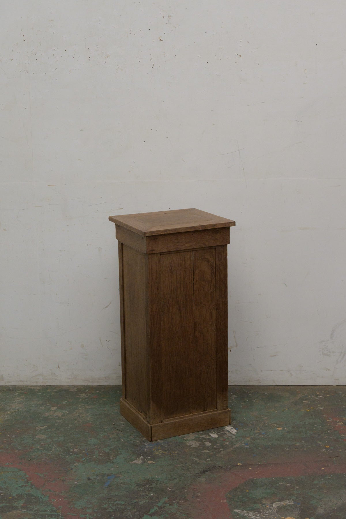 #0178 cabinet