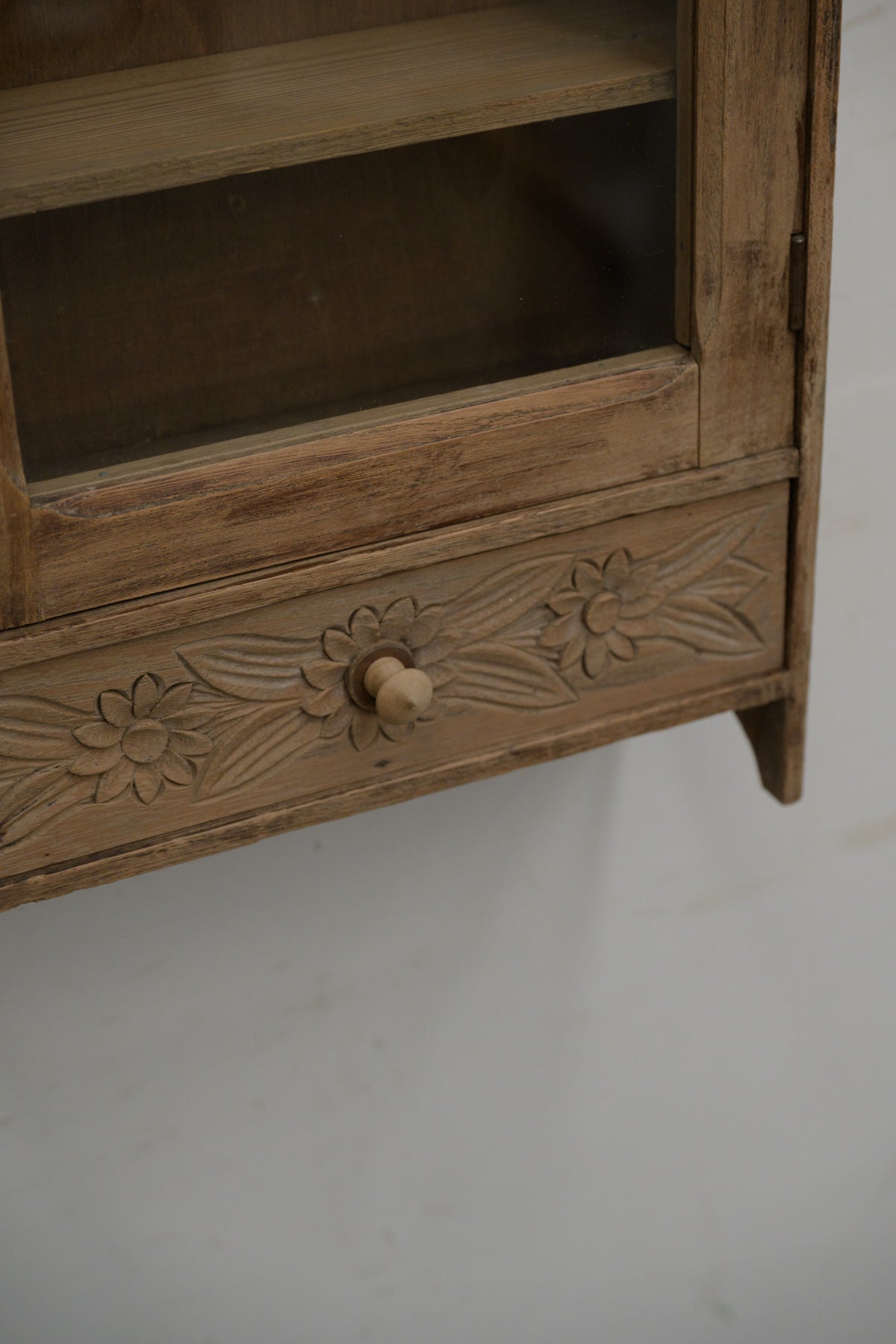 #5265 small cabinet