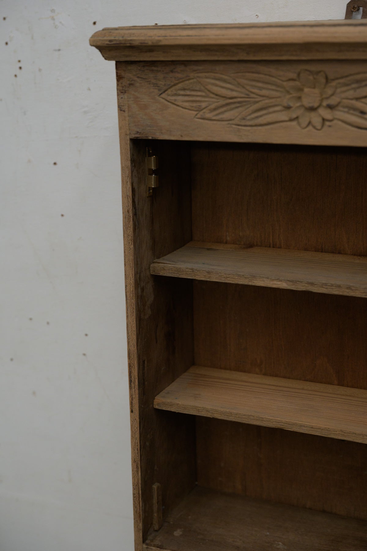 #5265 small cabinet