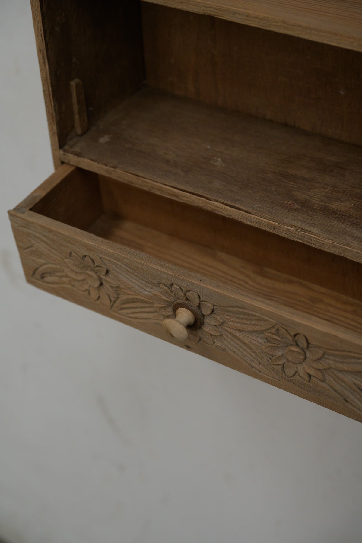 #5265 small cabinet