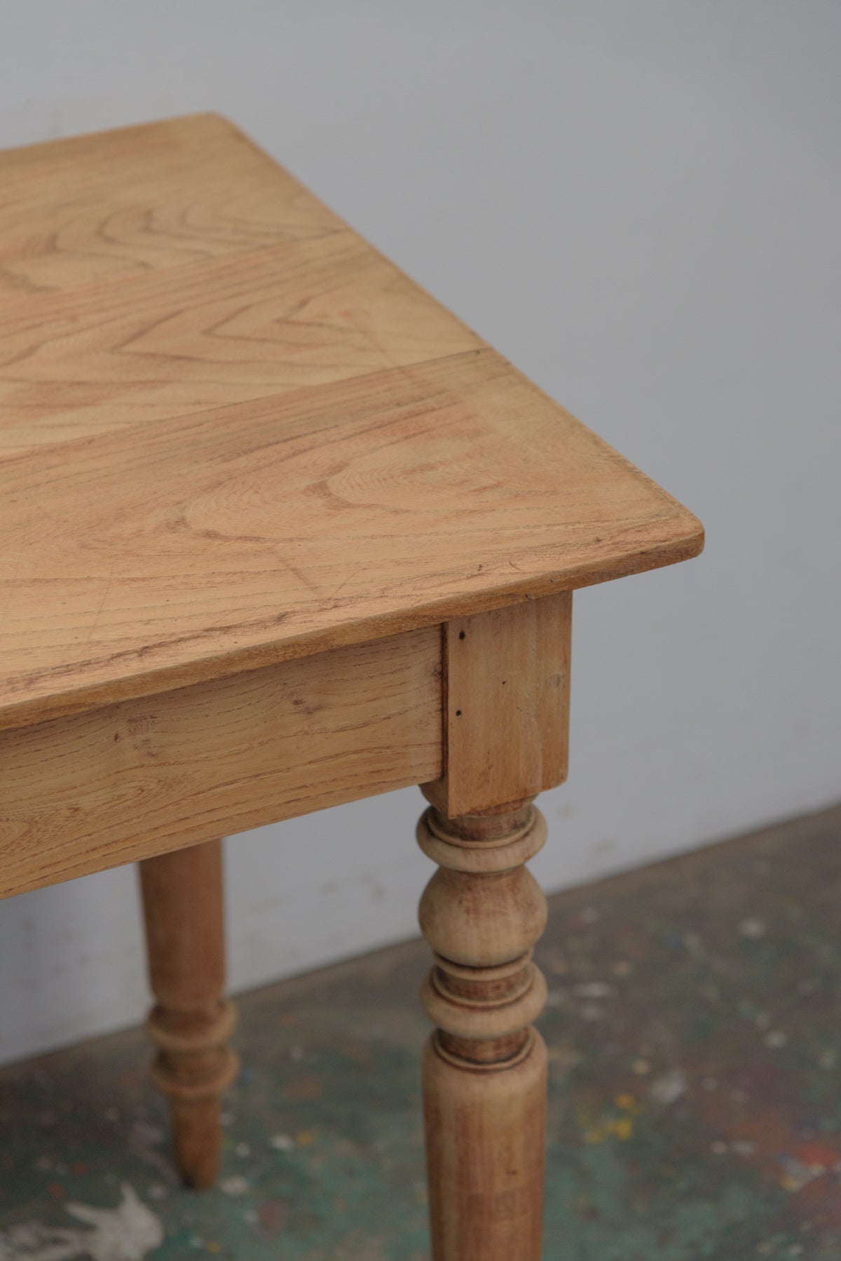 #9433 table
