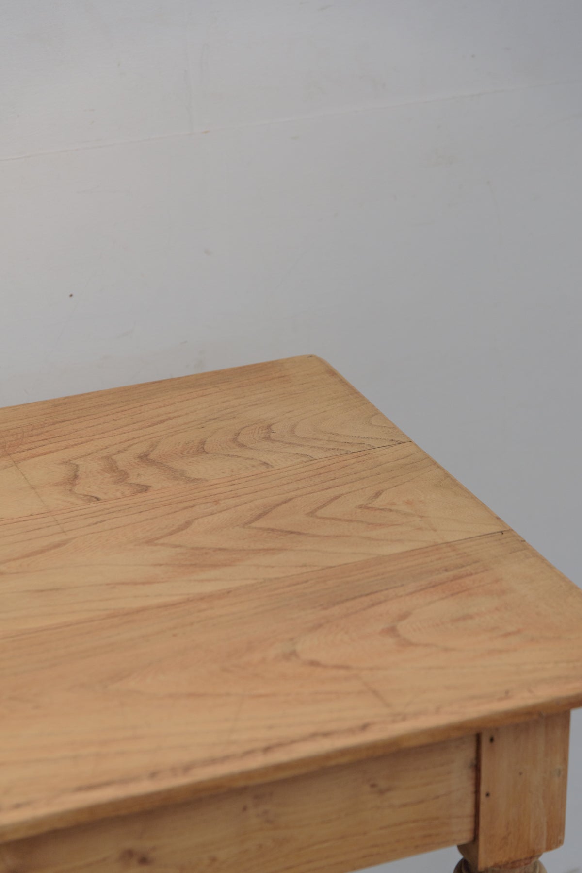 #9433 table