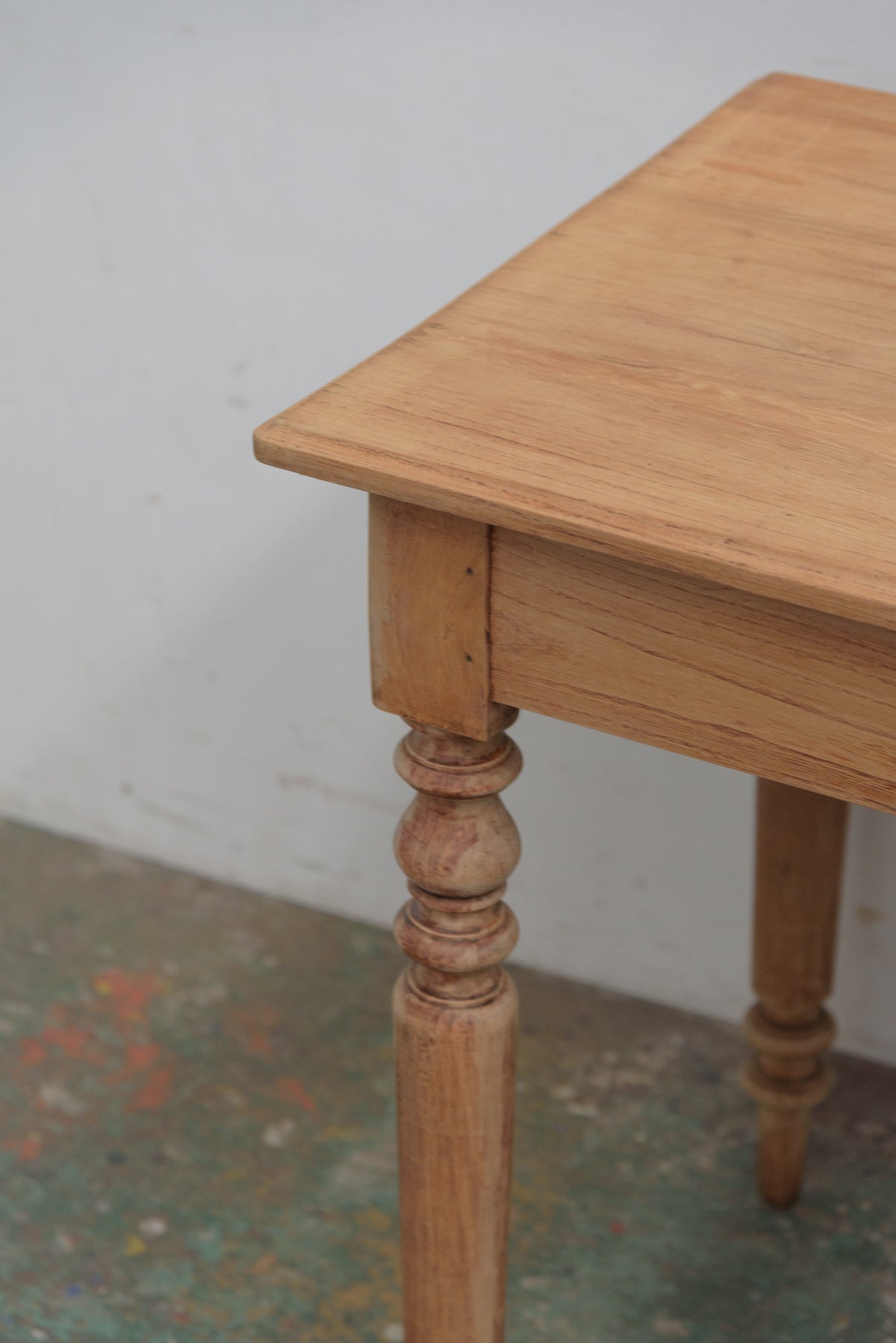 #9433 table