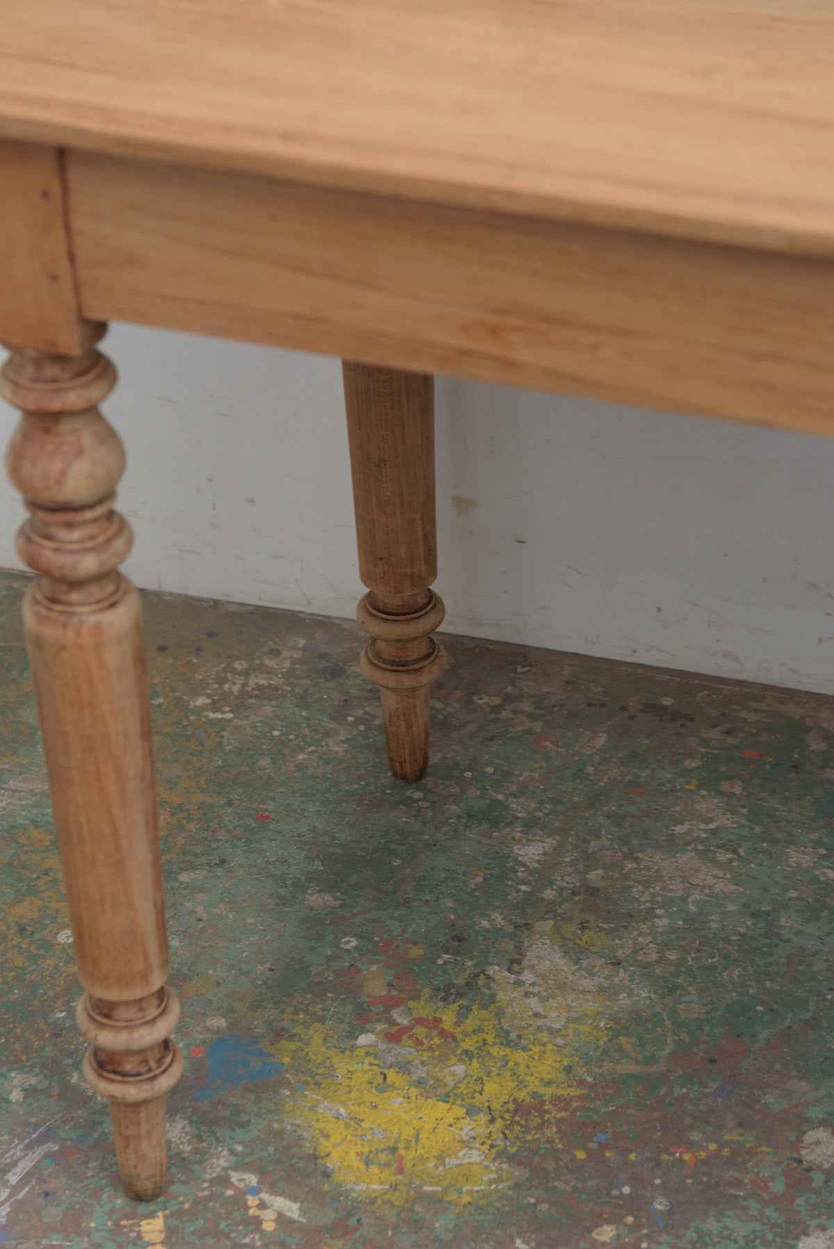 #9433 table