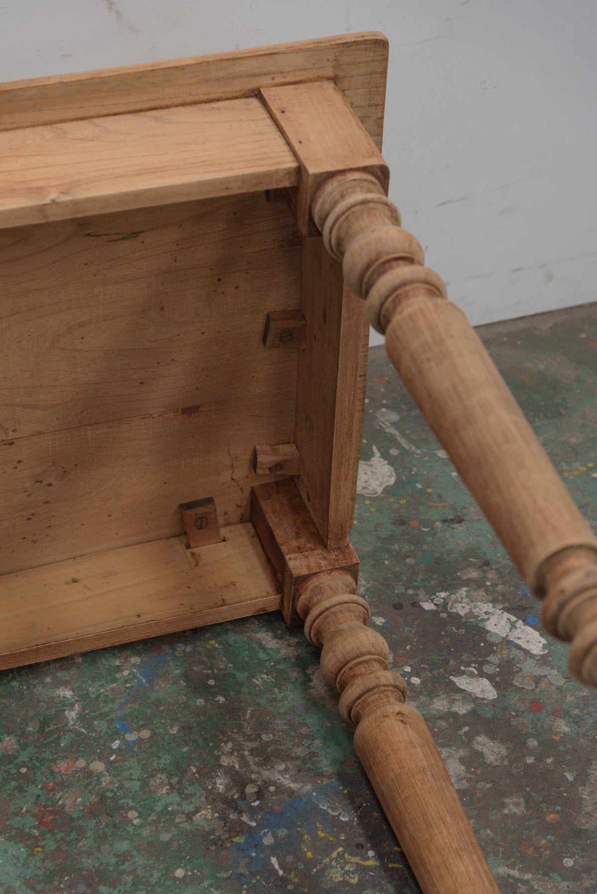 #9433 table