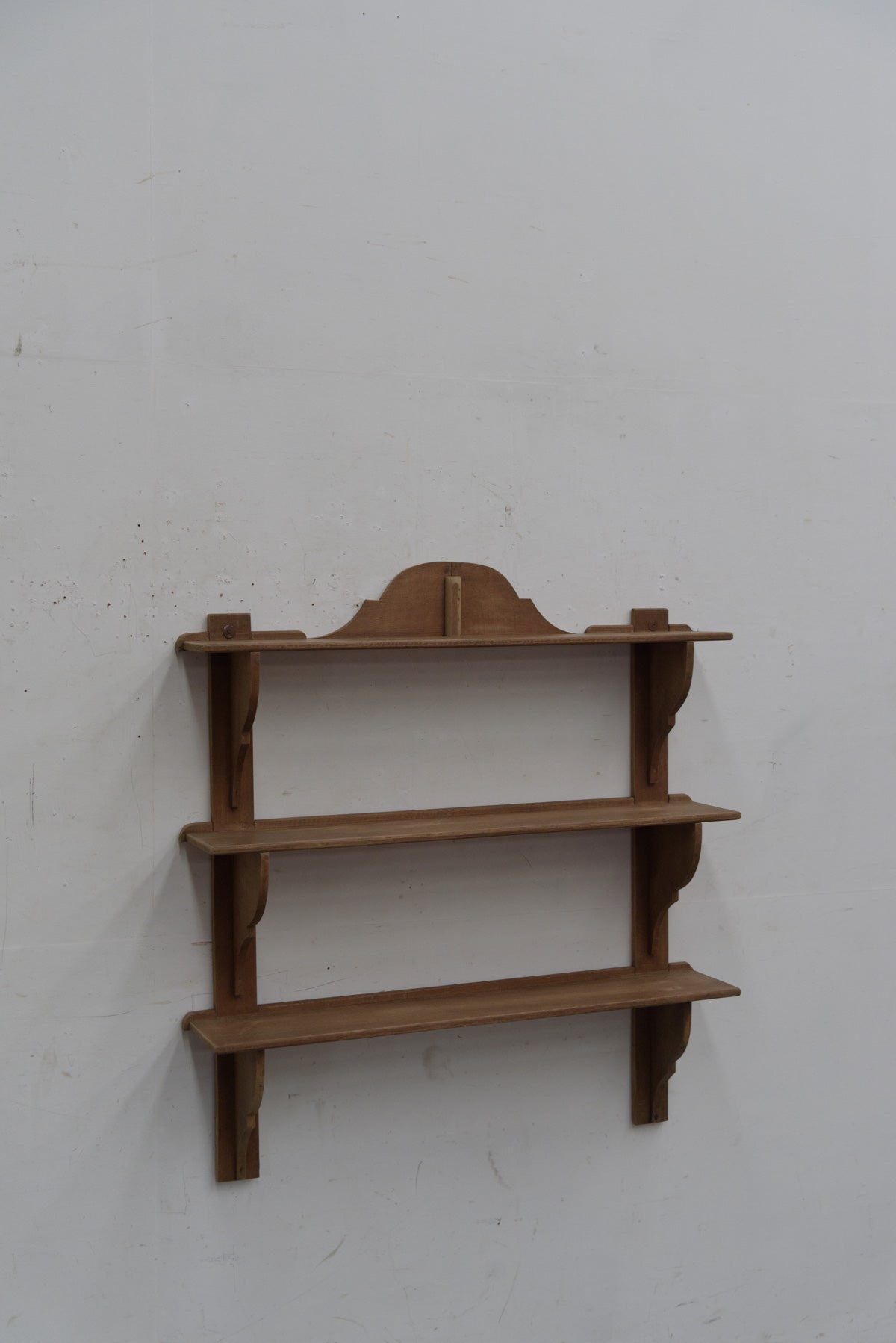 #0053 shelf