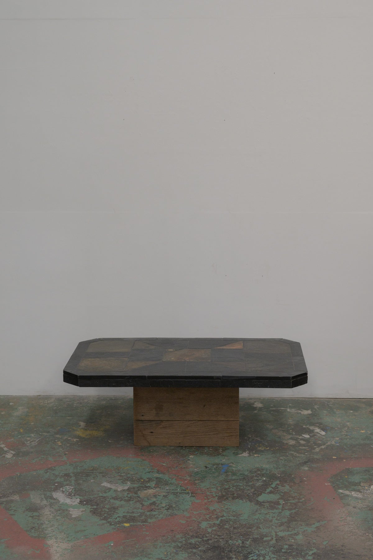 #0678 coffee table