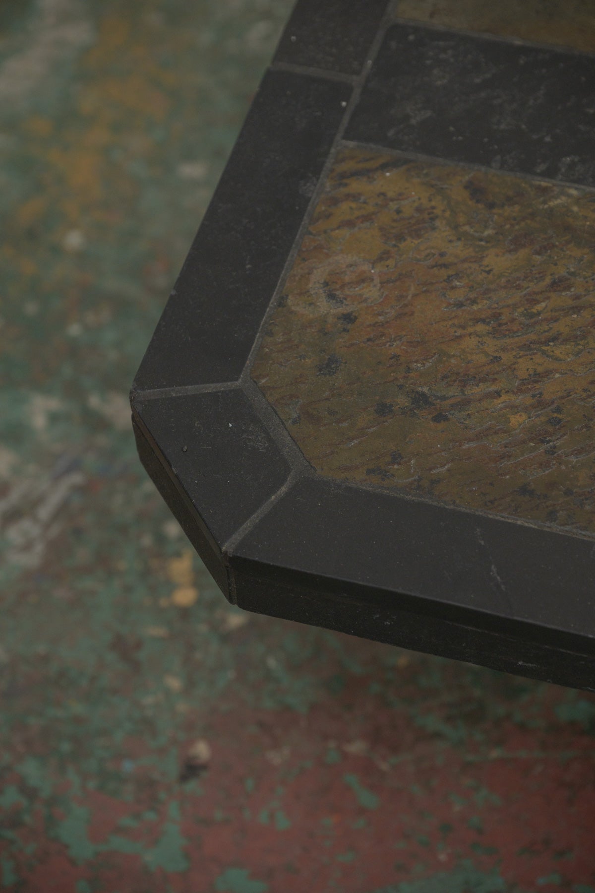 #0678 coffee table