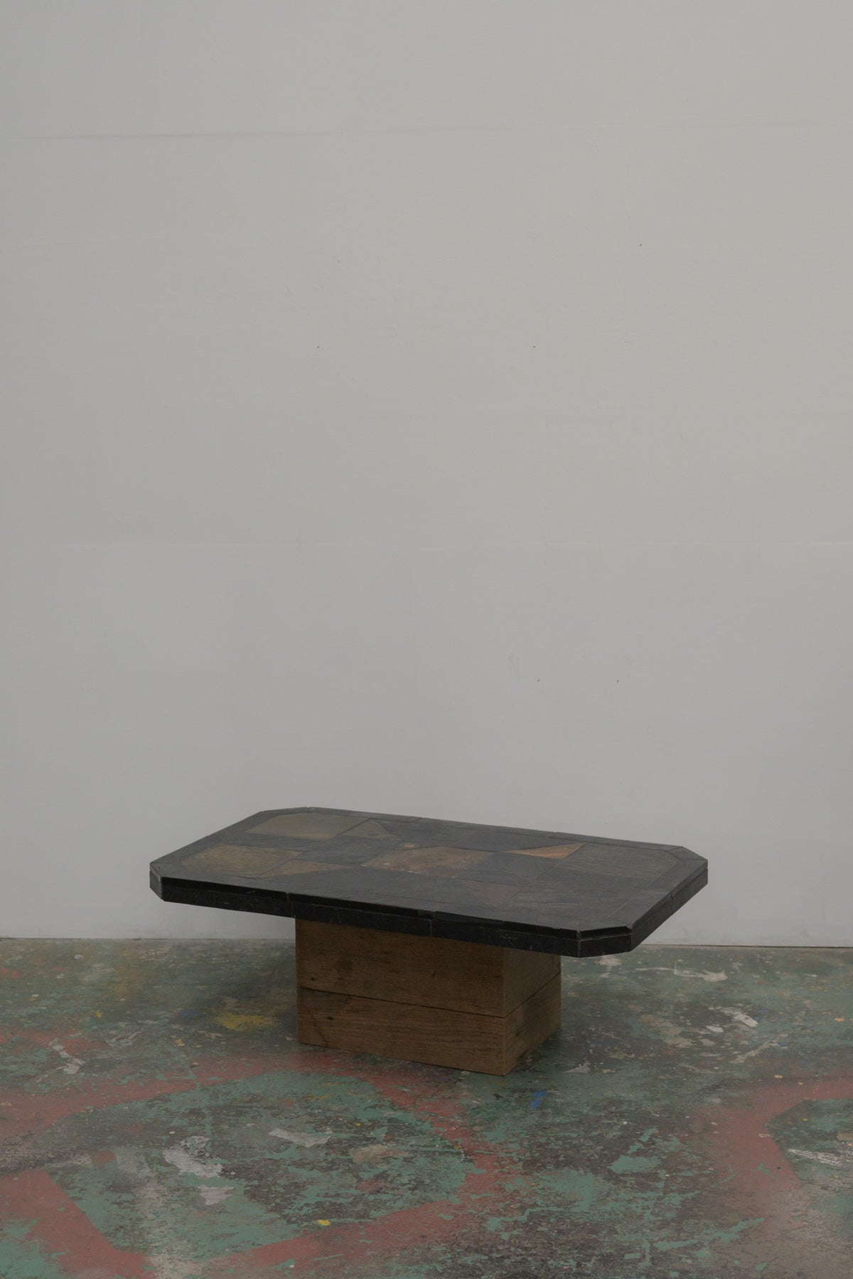 #0678 coffee table
