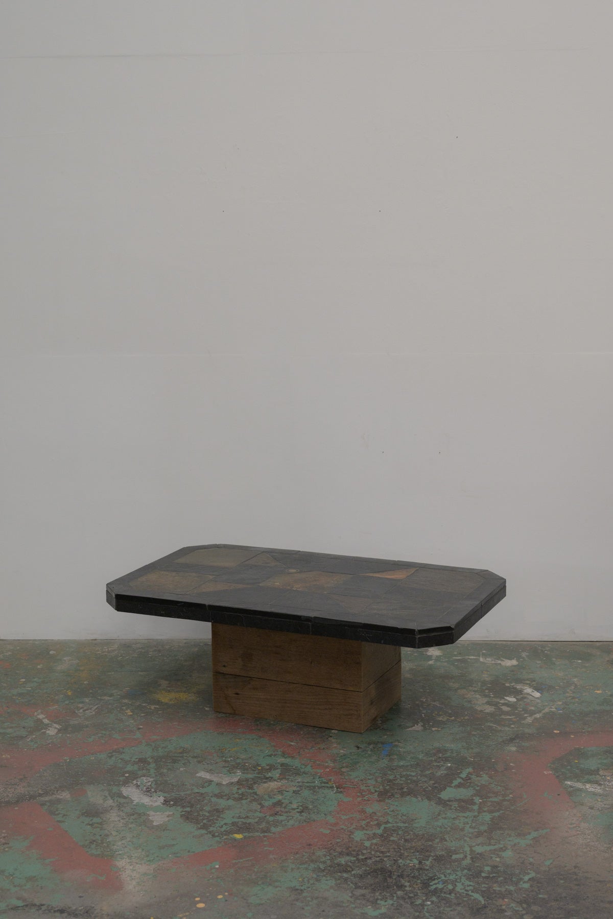 #0678 coffee table
