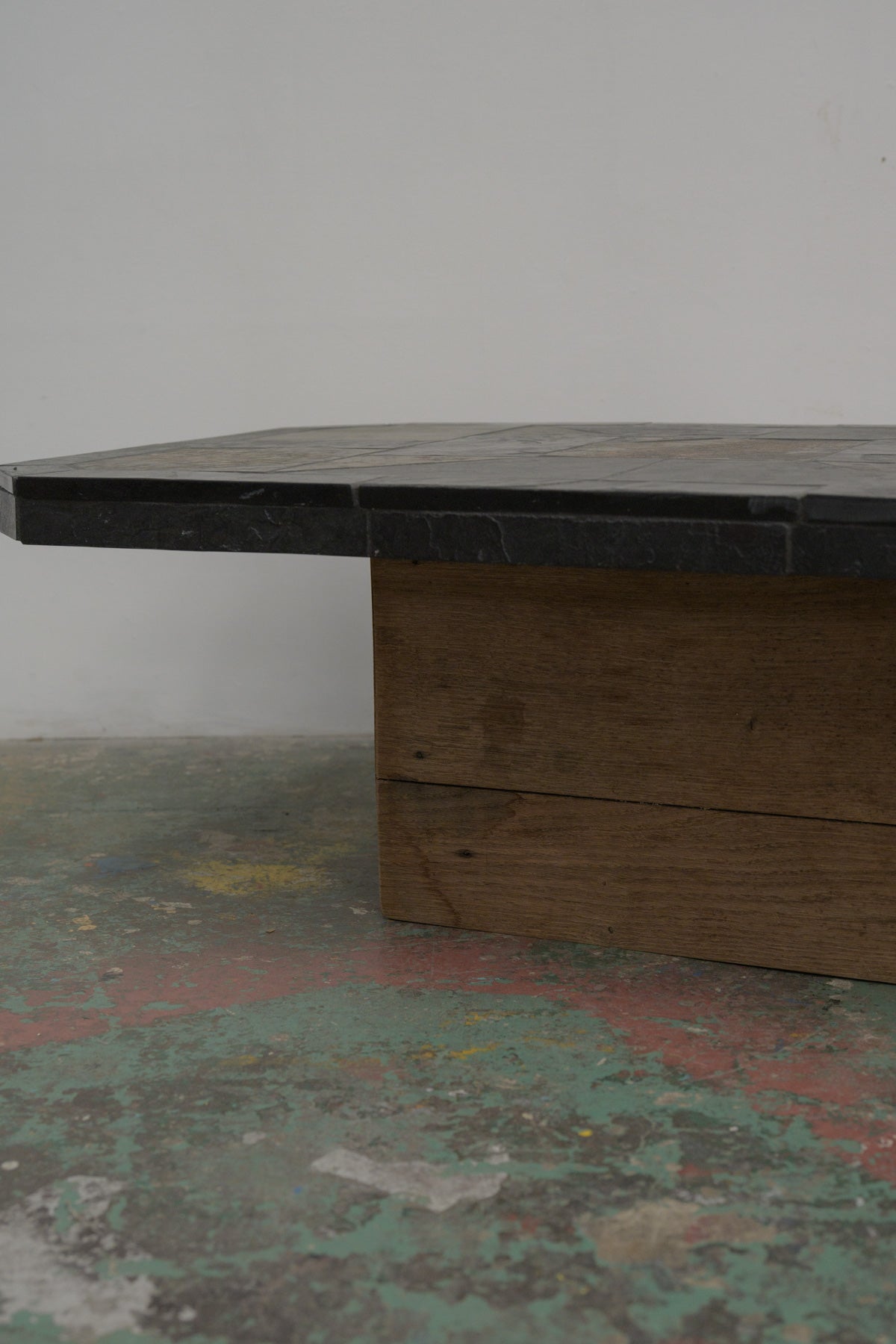 #0678 coffee table
