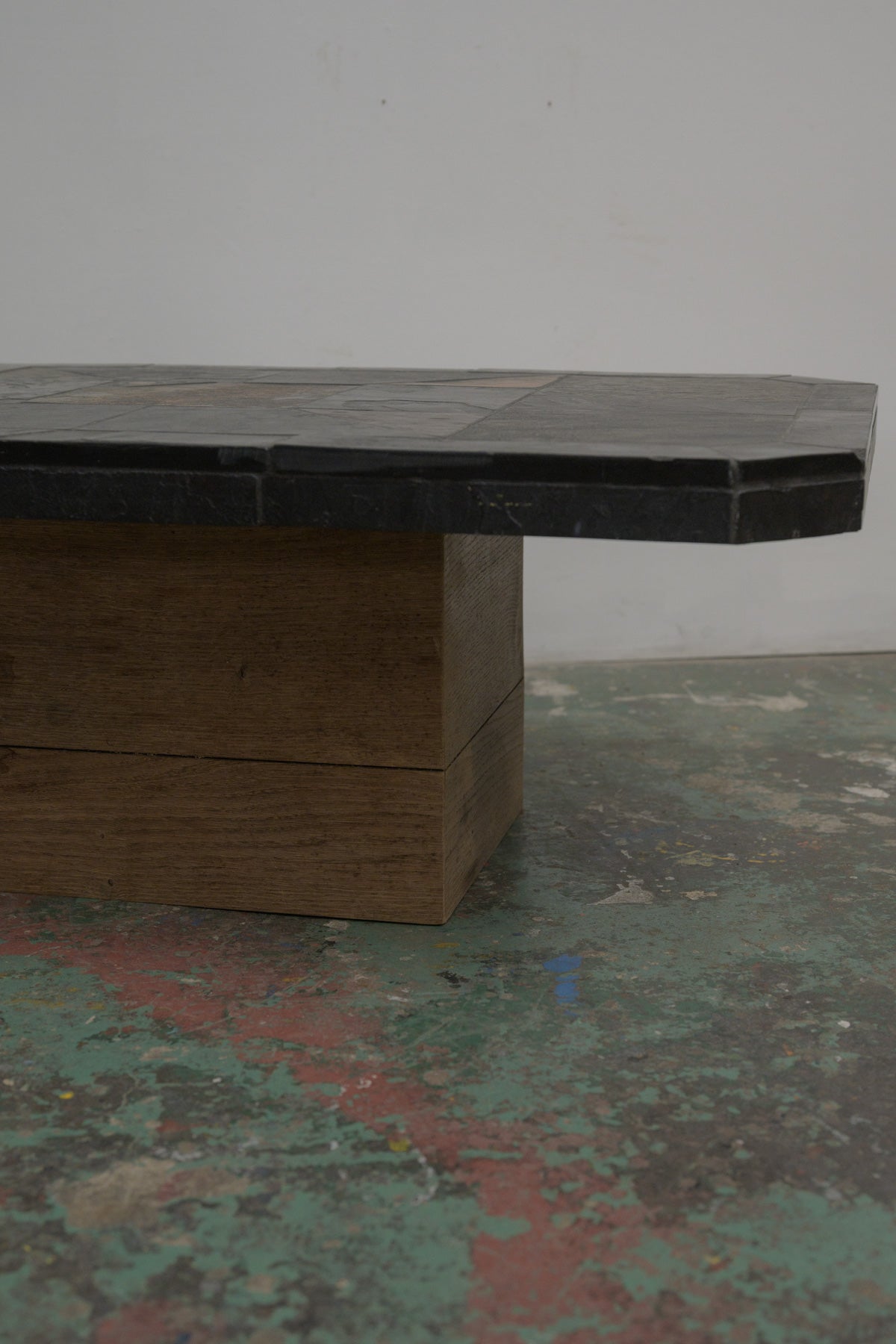 #0678 coffee table