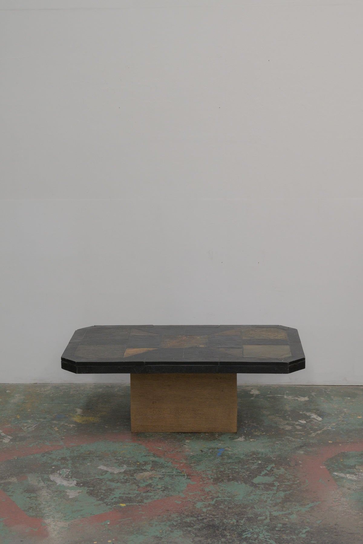 #0678 coffee table