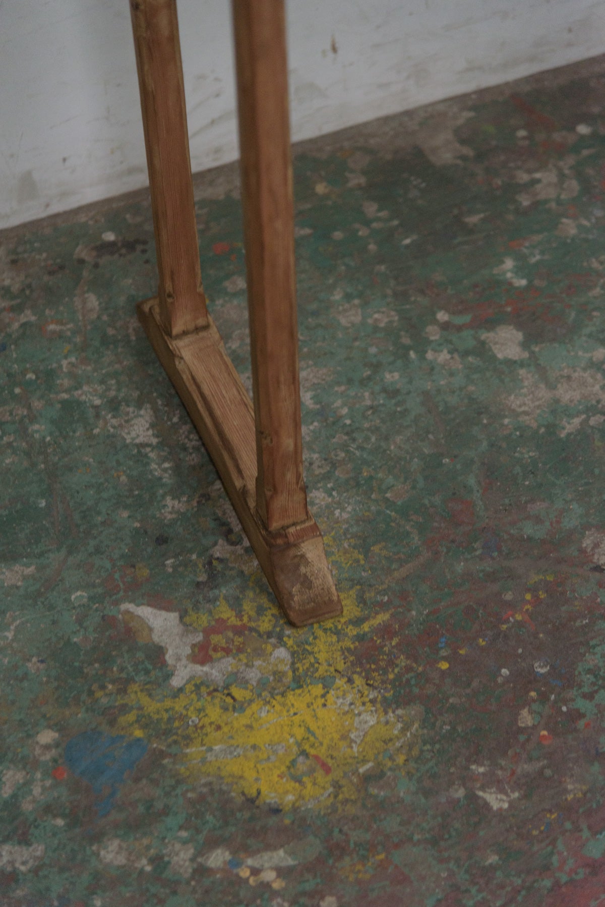 #0064 menu stand