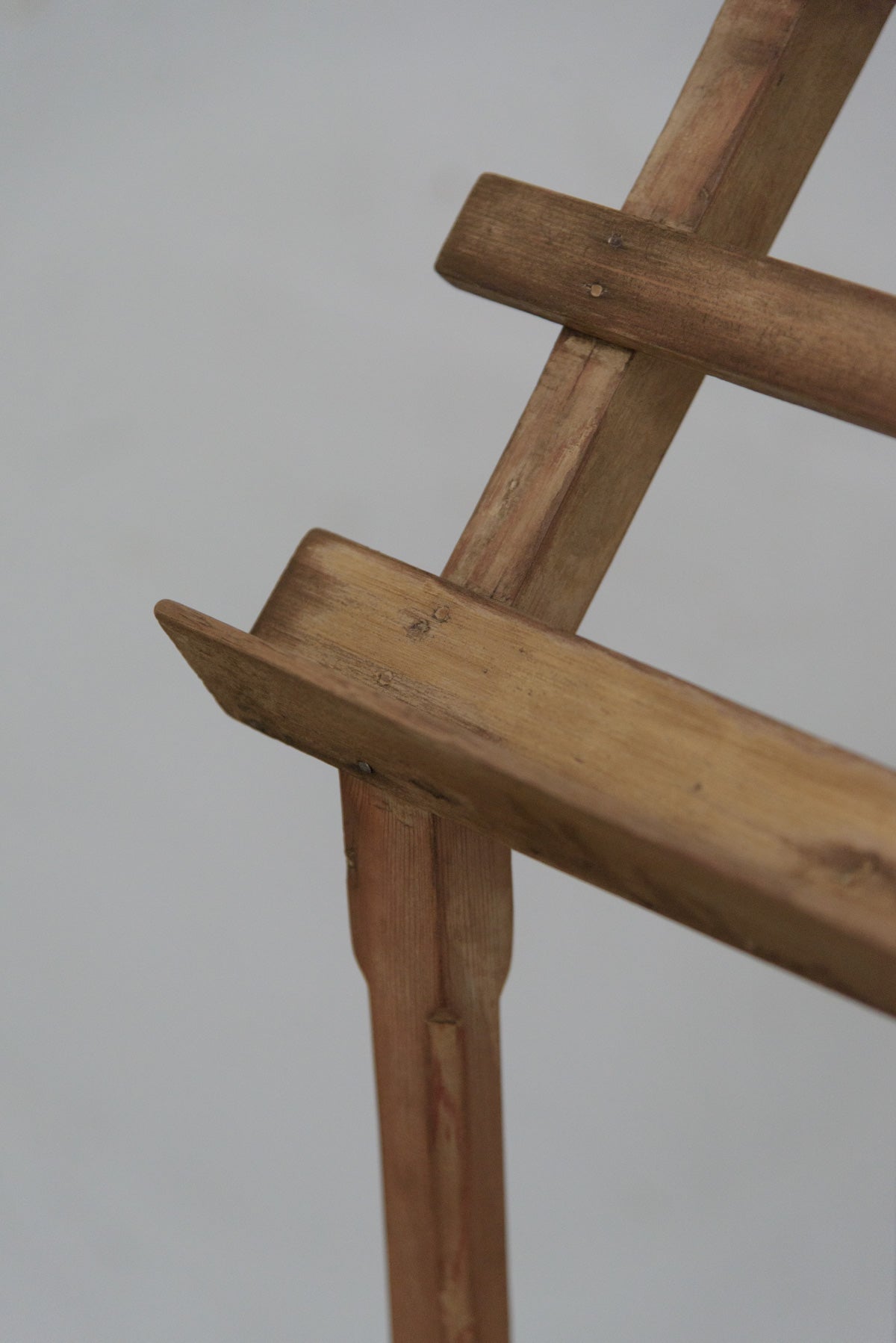 #0064 menu stand