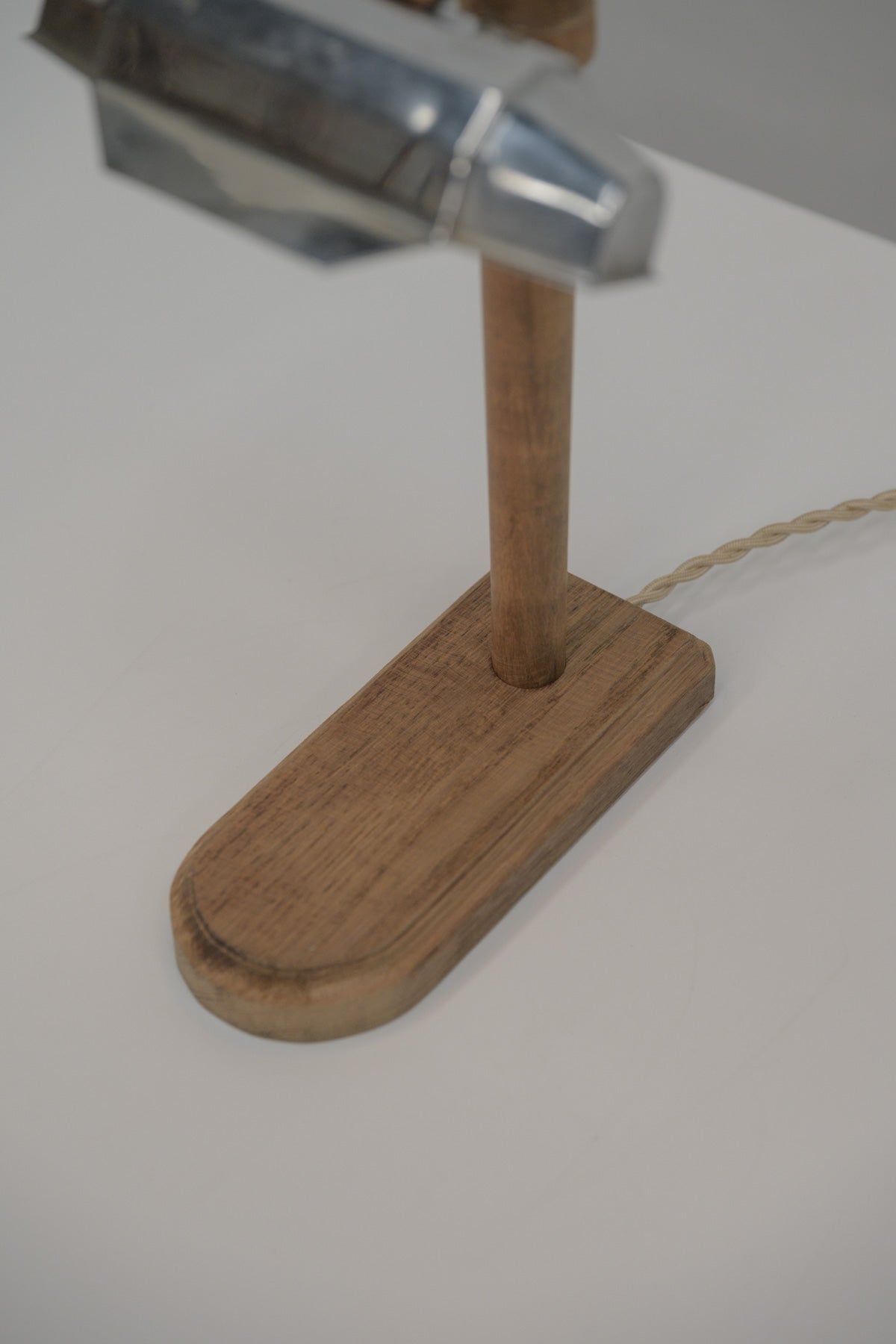 #0683 desk lamp