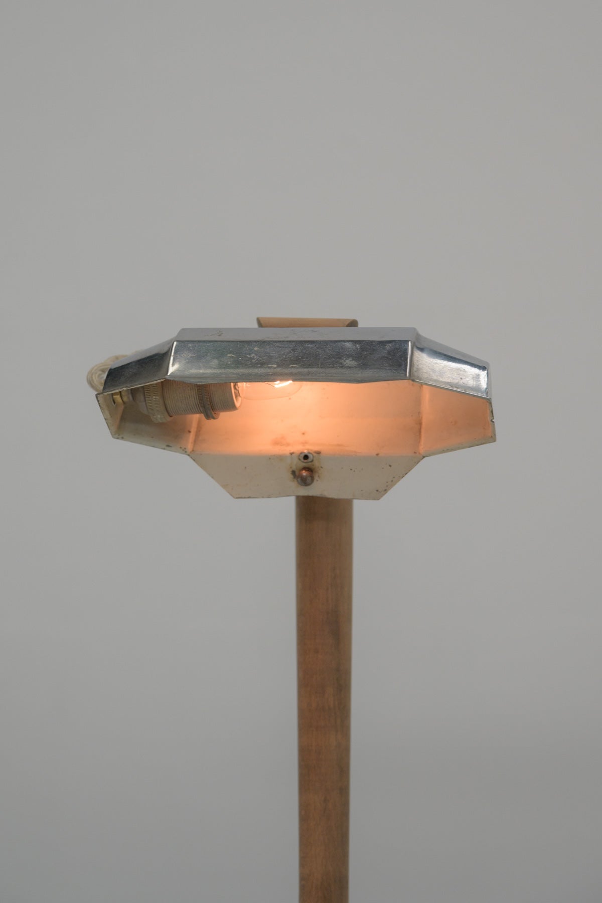 #0683 desk lamp
