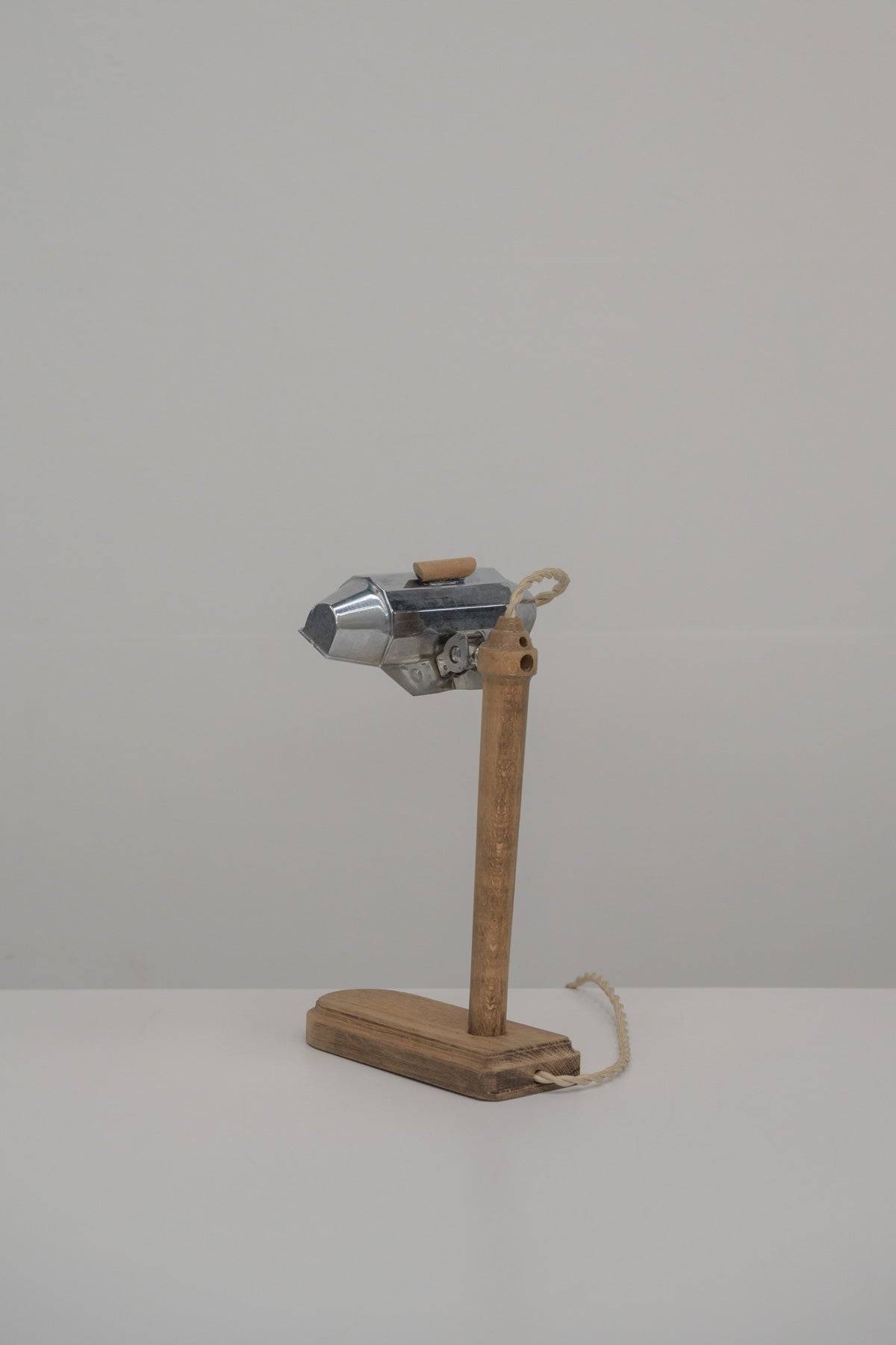#0683 desk lamp