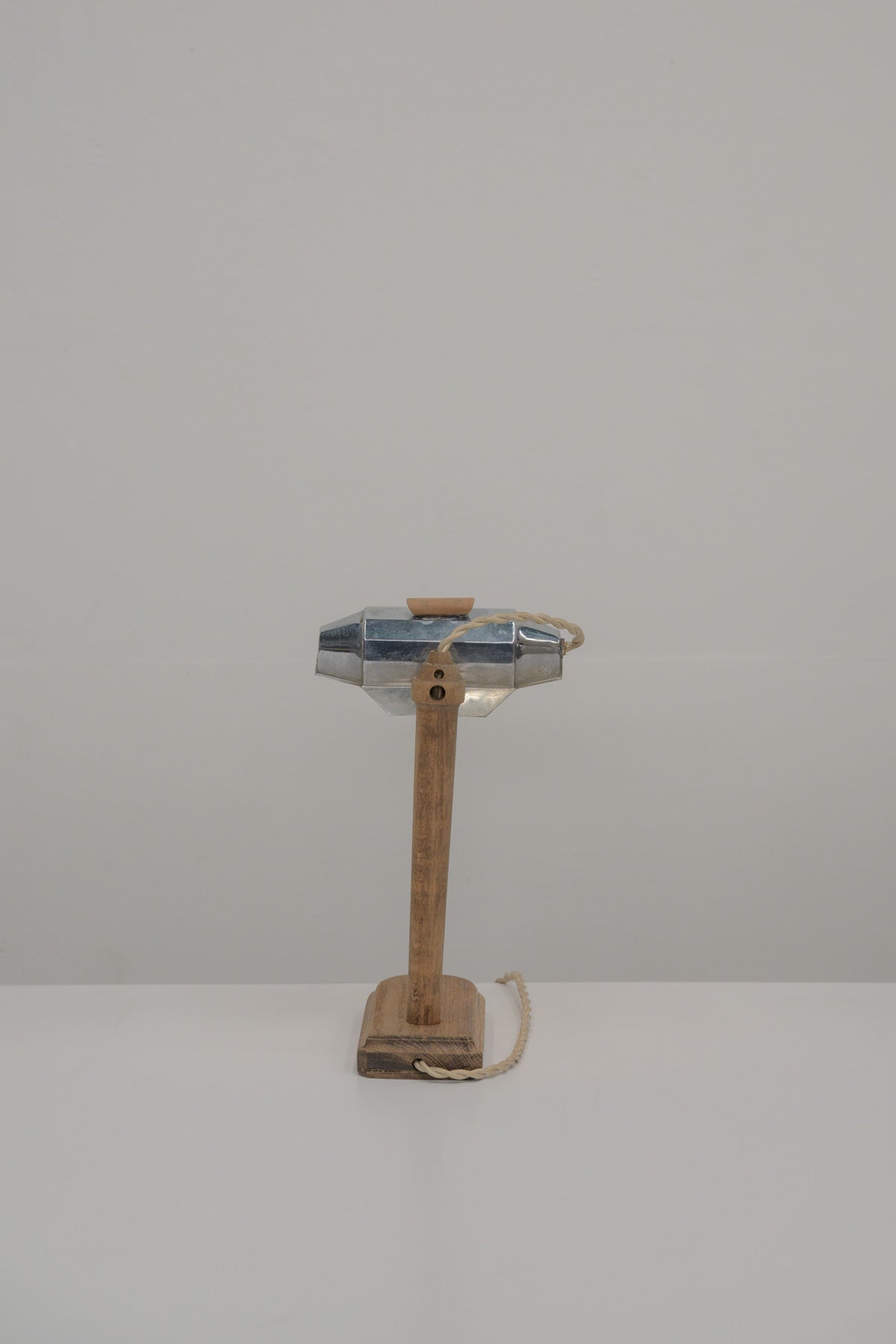 #0683 desk lamp
