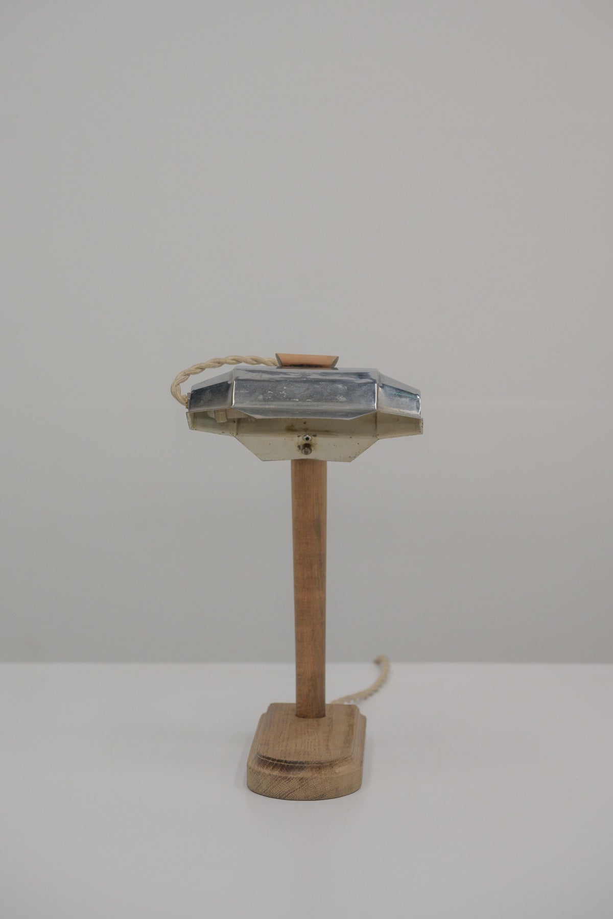 #0683 desk lamp
