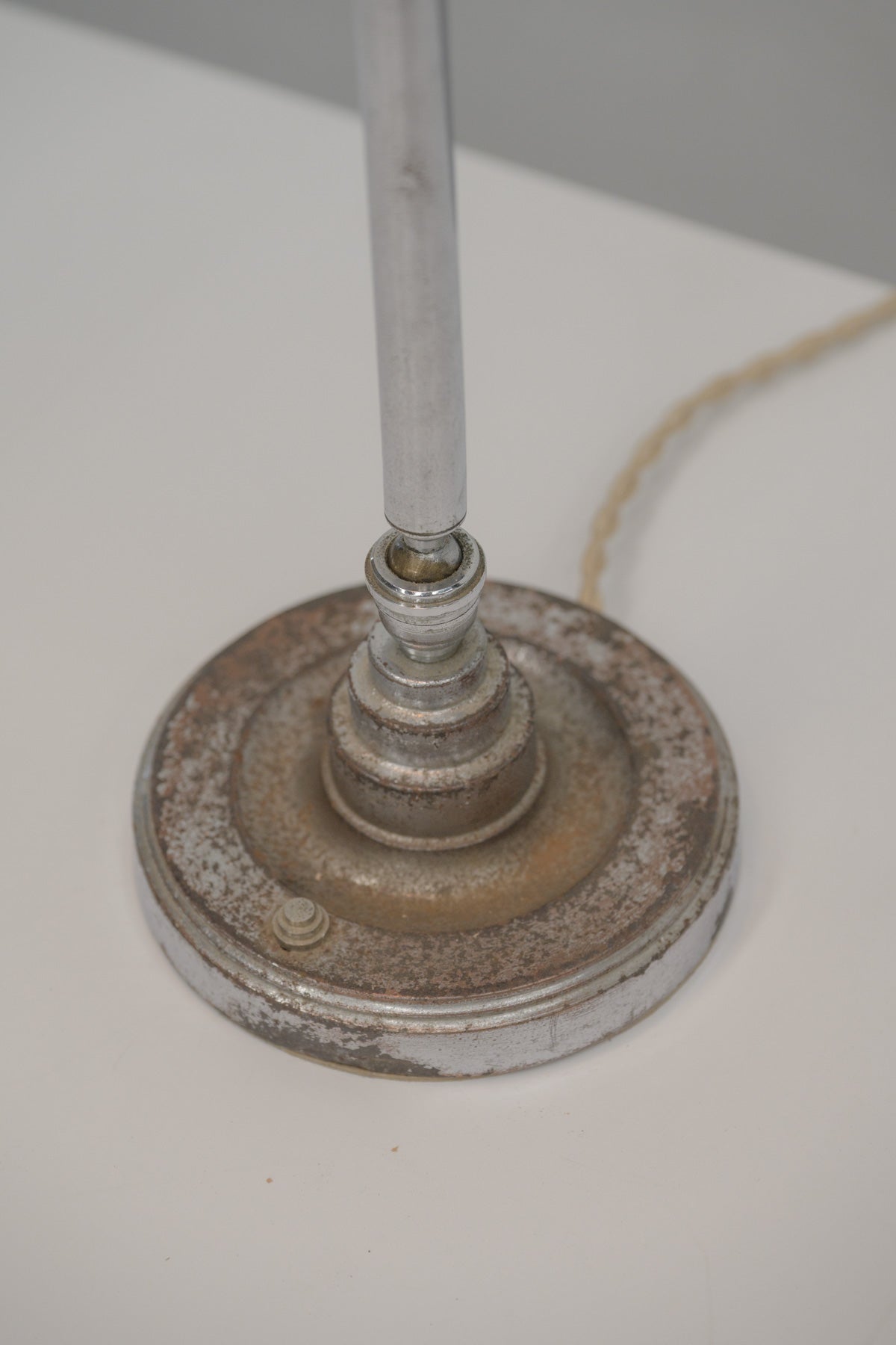 #0684 desk lamp