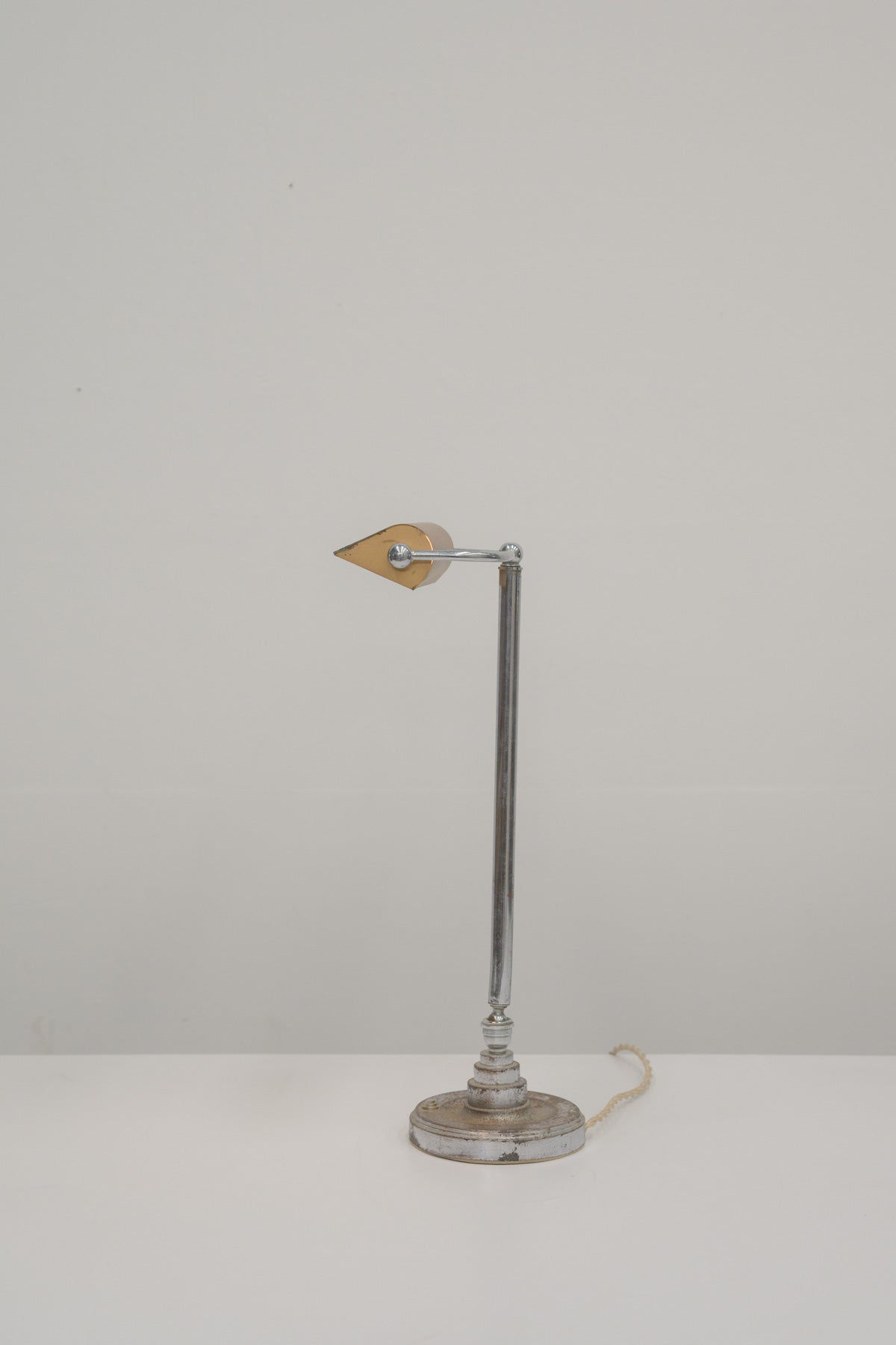 #0684 desk lamp