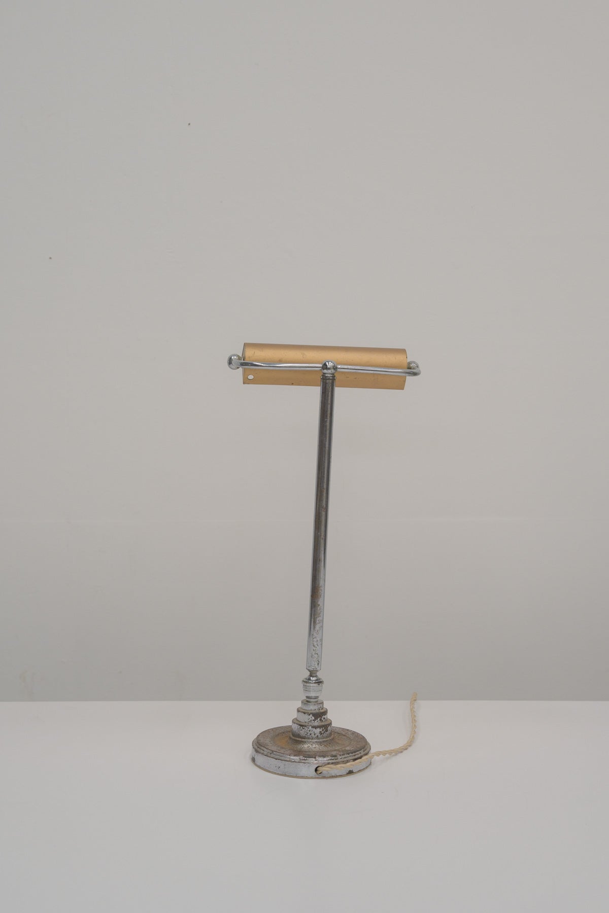 #0684 desk lamp