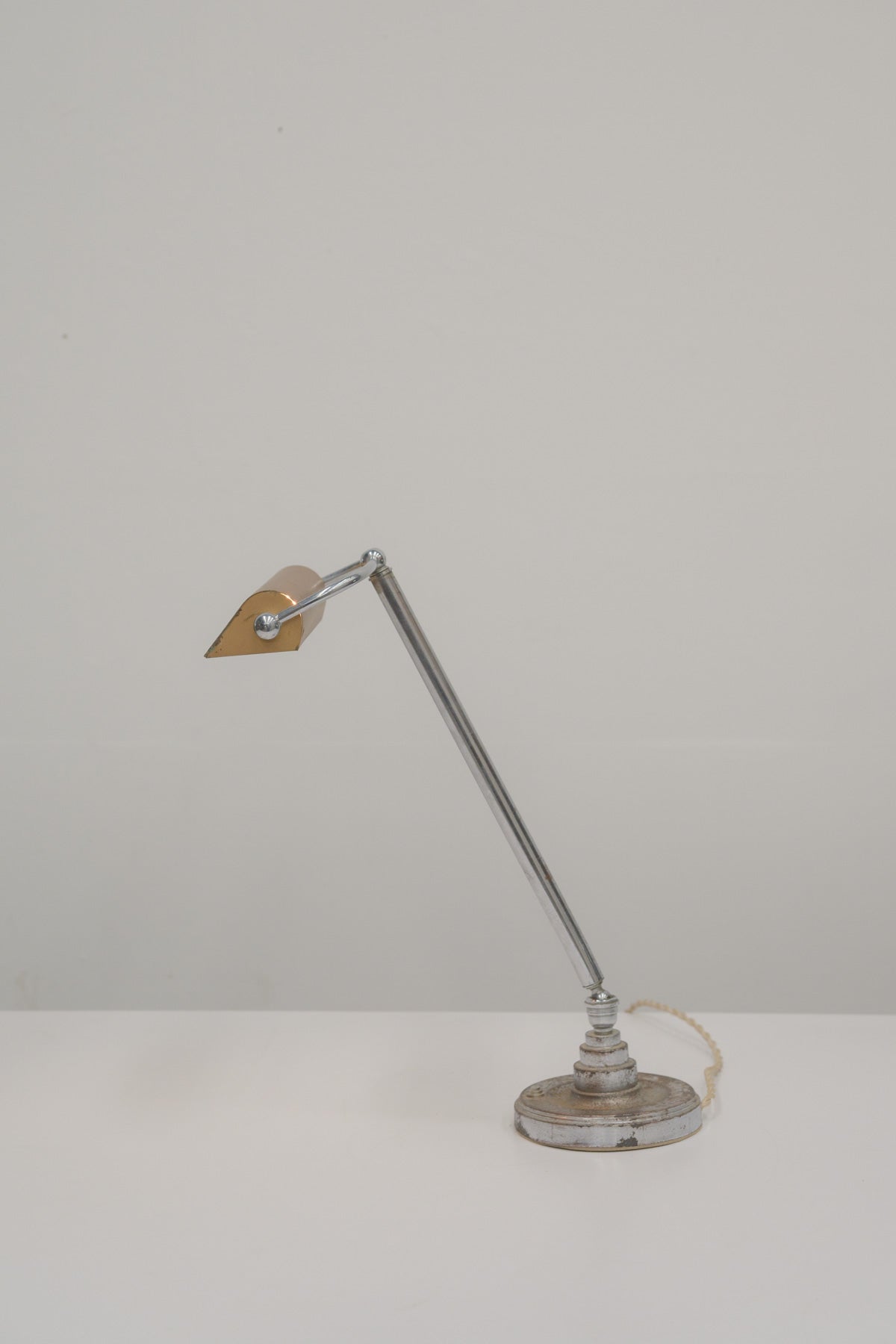 #0684 desk lamp
