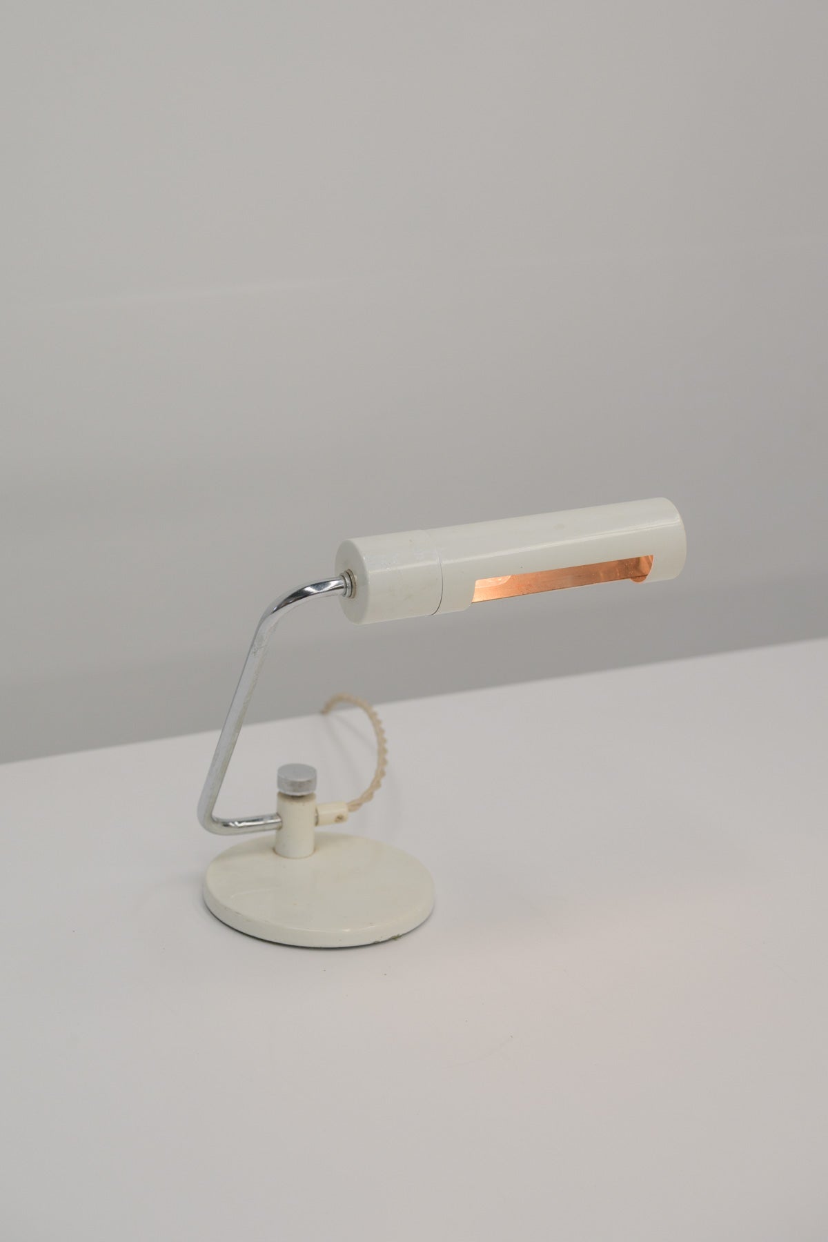 #0685 desk lamp