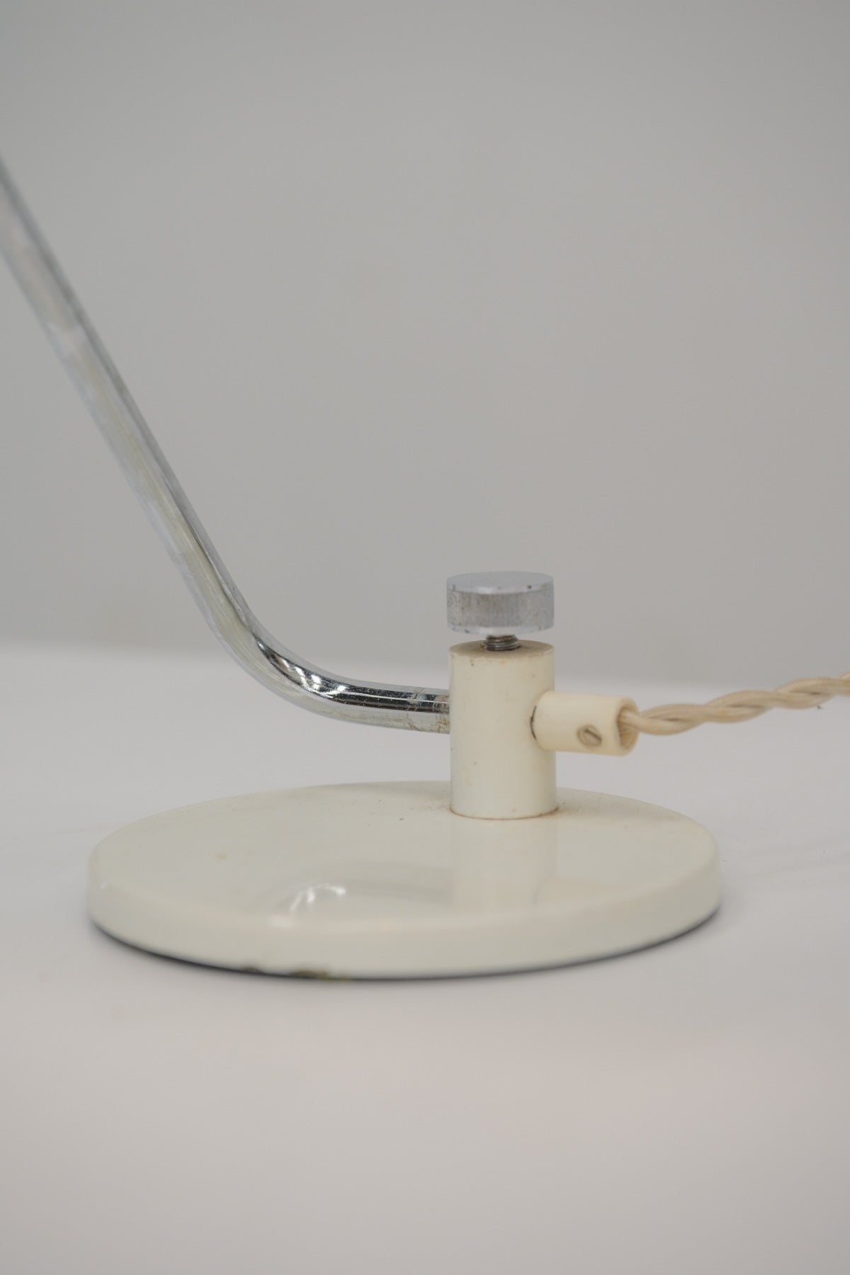 #0685 desk lamp